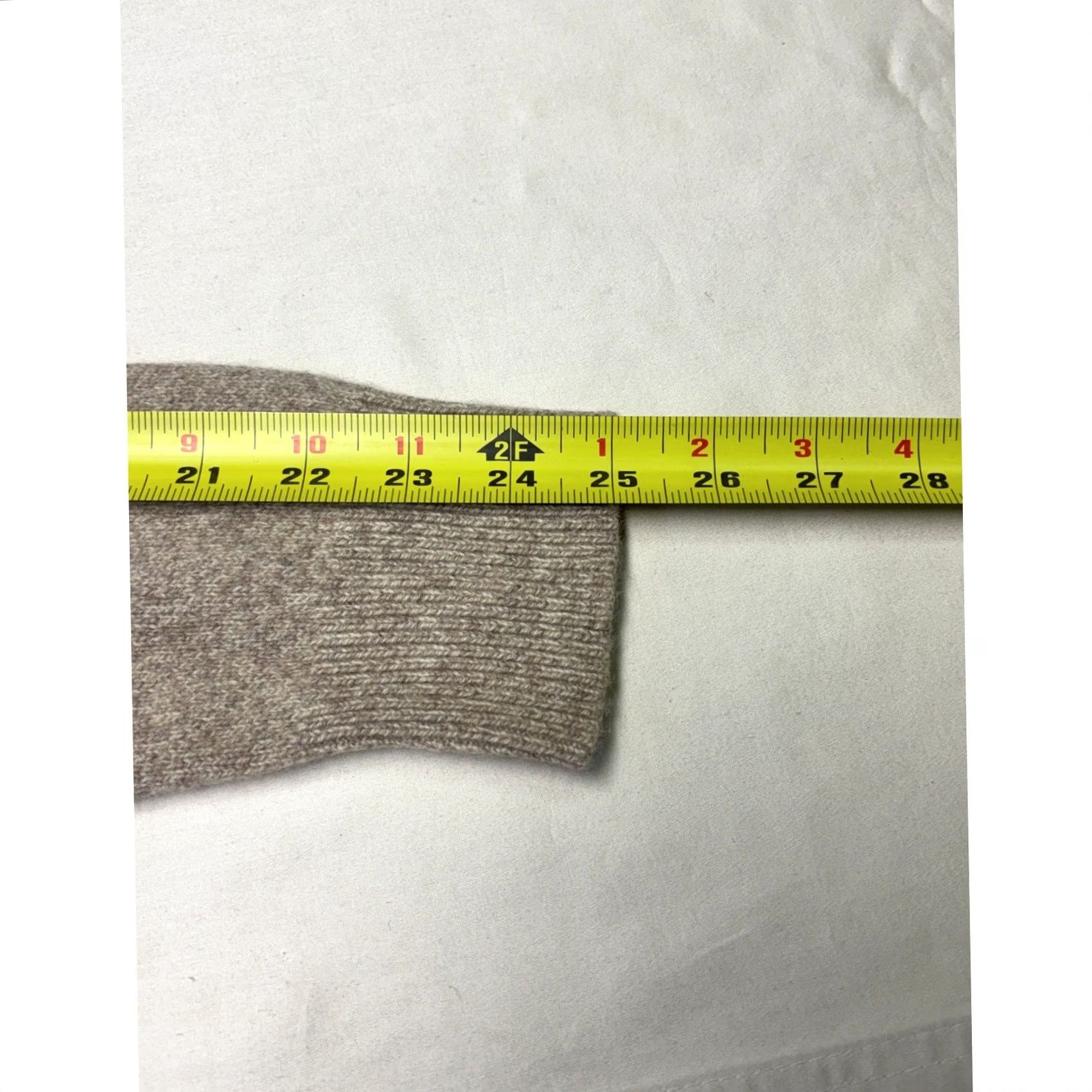 Banana Republic Banana Republic Sweater Shirt? (Note: Original title provided; no new words added.) Size US M / EU 48-50 / 2 - 6 Thumbnail