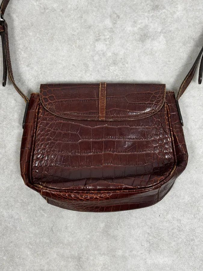 Armani Collezioni AW2011 Armani Brown Crocodile Effect Leather Shoulder Bag Size ONE SIZE - 6 Thumbnail