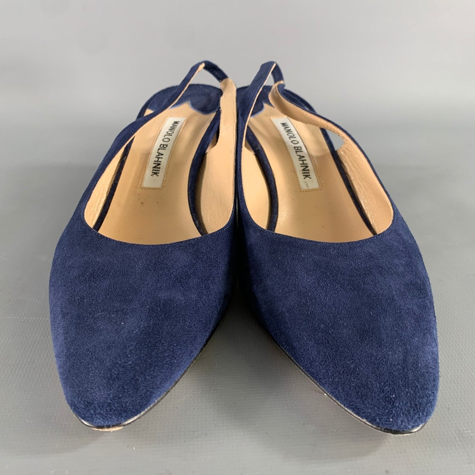 Manolo Blahnik MANOLO BLAHNIK Size 8 Navy Suede Slingback Pumps Size US 9.5 / IT 39.5 - 4 Thumbnail