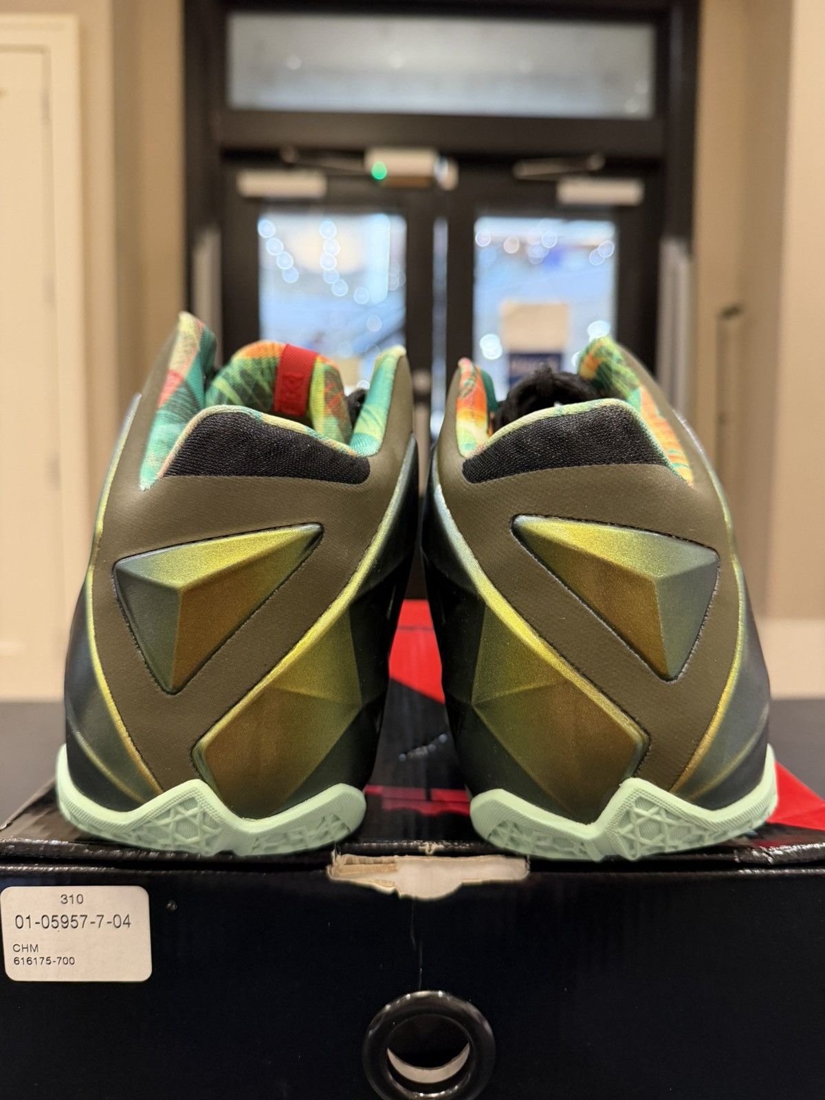 Nike Lebron 11 ‘Kings Pride’ Size US 8 / EU 41 - 3 Thumbnail