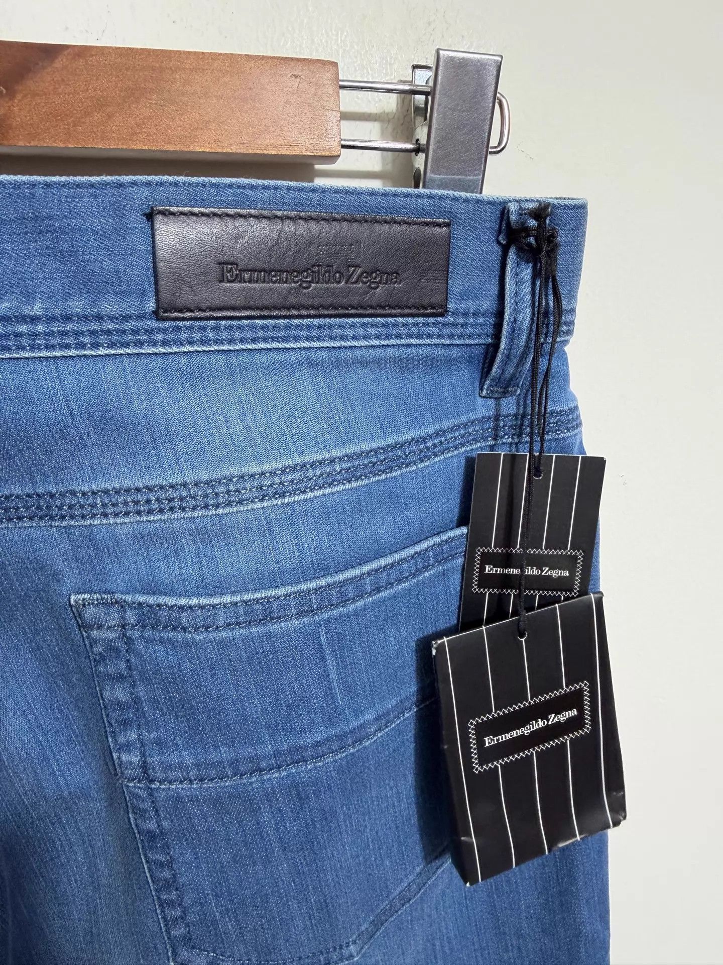 Ermenegildo Zegna Zegna Mid Blue Straight Jeans 33/34 New with Tags Size US 33 - 6 Thumbnail