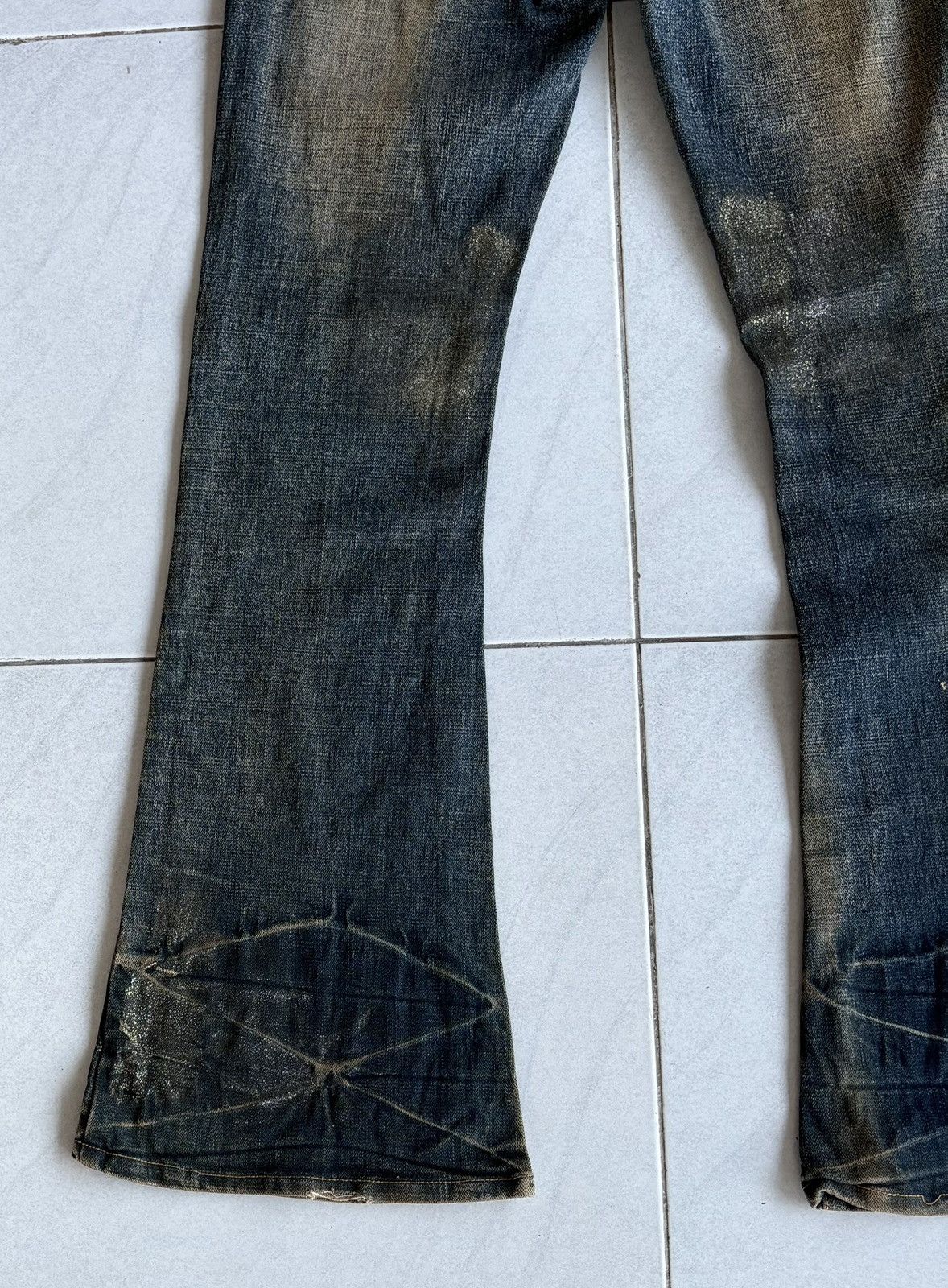 Japanese Brand Japanese High Quality Flared Jeans Distressed Denim Size US 29 - 13 Thumbnail