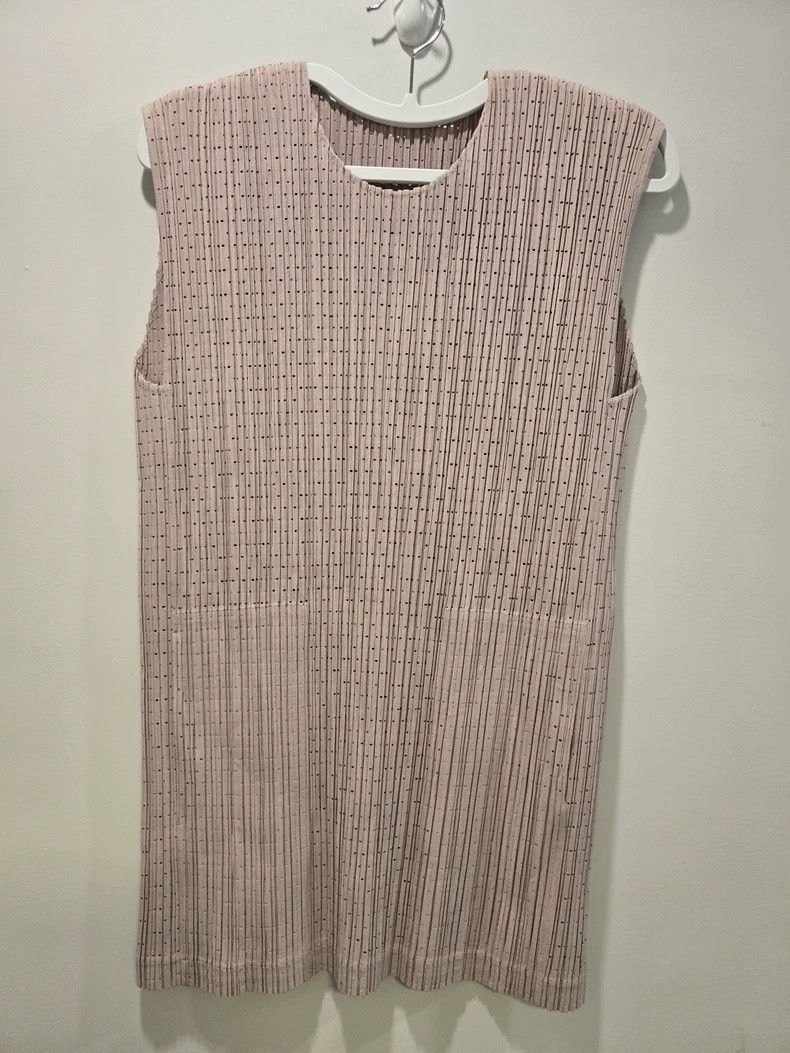Issey Miyake Issey Miyake size:one size Pink hole vest Size S / US 4 / IT 40 - 1 Thumbnail