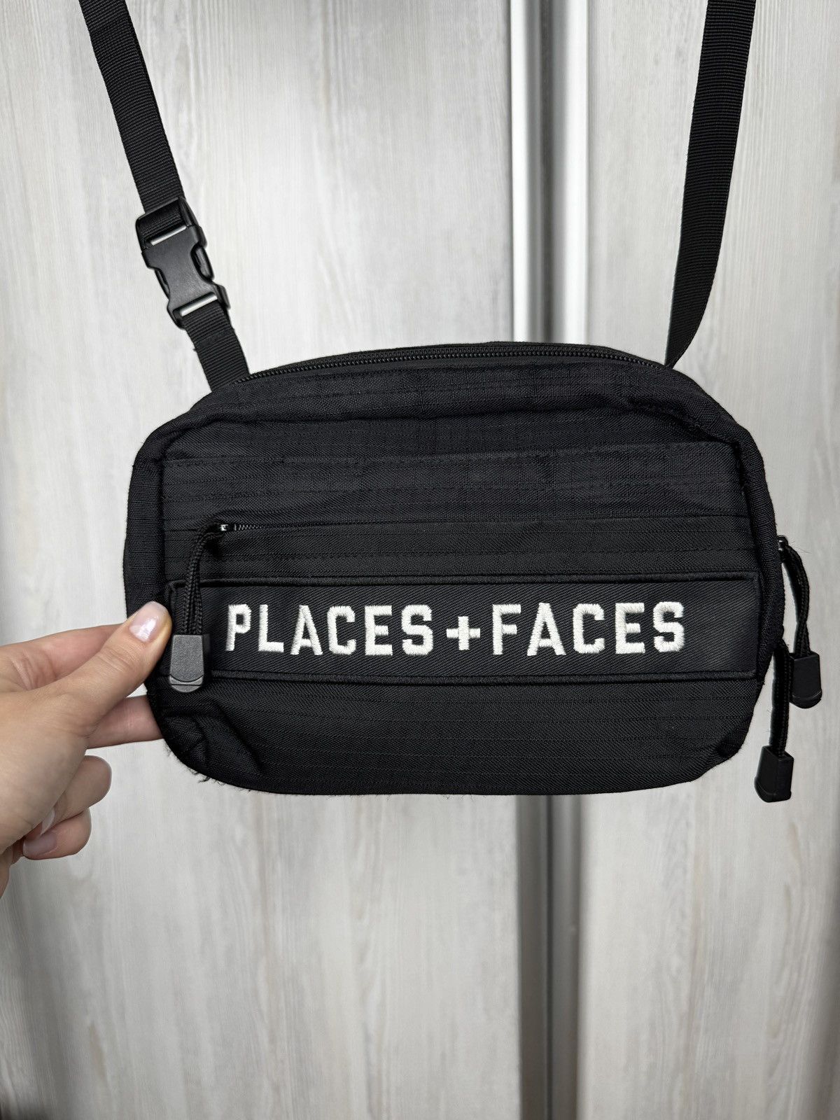 Places + Faces Places + Faces black crossbody shoulder bag Size ONE SIZE - 2 Thumbnail