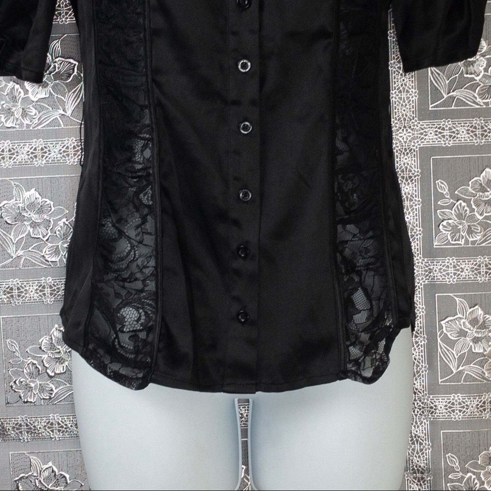 Bebe NWT Bebe Black Silk Floral Button Down Shirt Size XS / US 0-2 / IT 36-38 - 5 Thumbnail