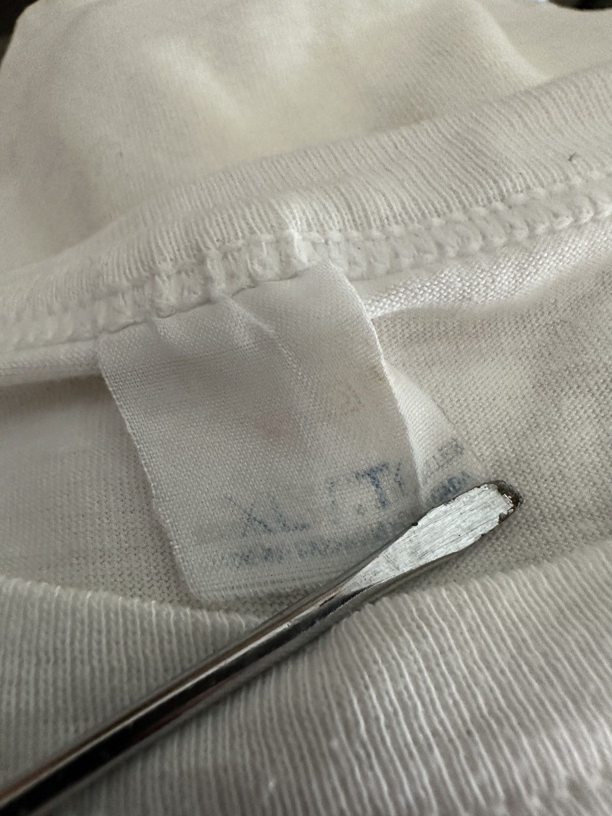 Vintage Vintage 80s Blank White Tee Size US L / EU 52-54 / 3 - 7 Thumbnail