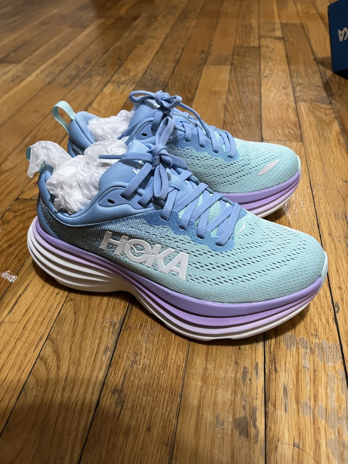 hoka one one m bondi 8 wide