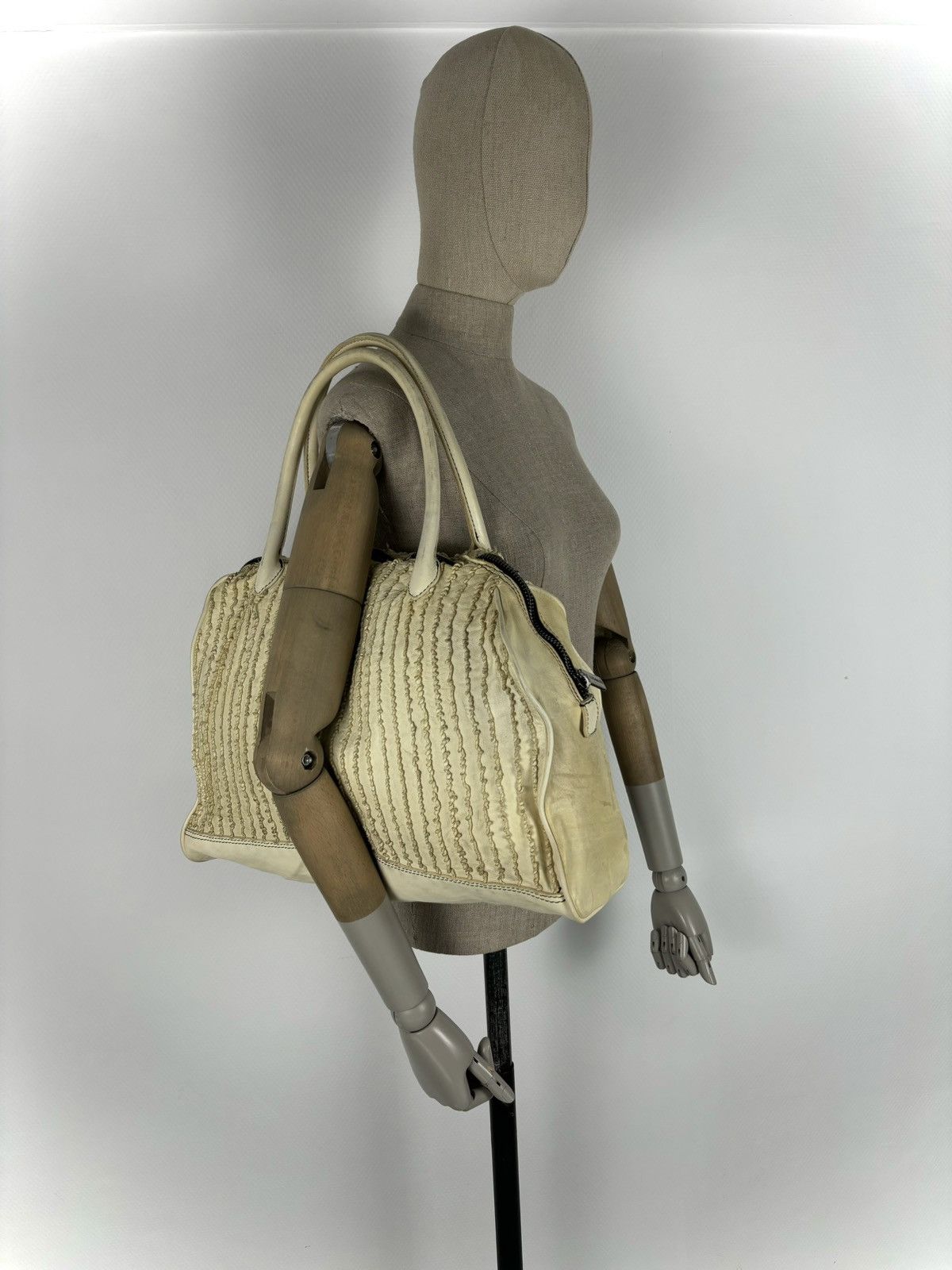 numero 10 Rare Archive Avan-Garde Italy Hand Made Leather Zip Shoulder Tote Side HandBag Size ONE SIZE - 1 Thumbnail