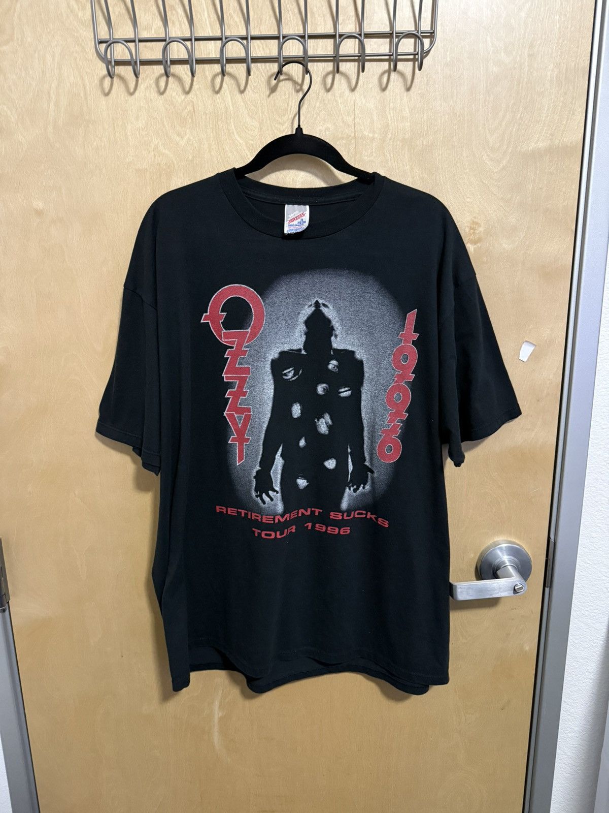 Ozzy Osbourne RARE VINTAGE 1996 Ozzy Retirement sucks tshirt Size US XXL / EU 58 / 5 - 1 Thumbnail