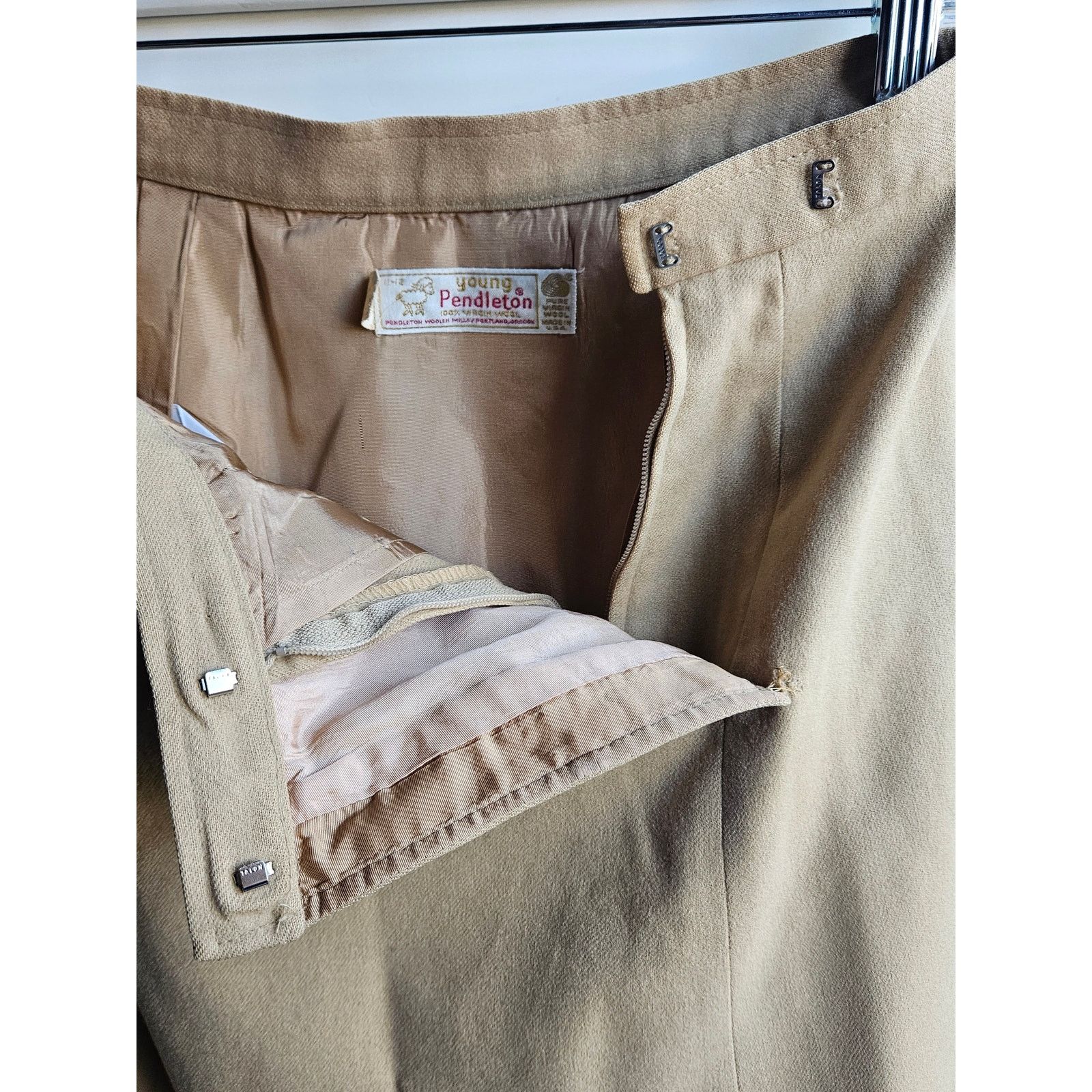Pendleton Young Pendleton Vintage Wool Khaki High Waist A-Line Skirt Size 28" / US 6 / IT 42 - 8 Thumbnail