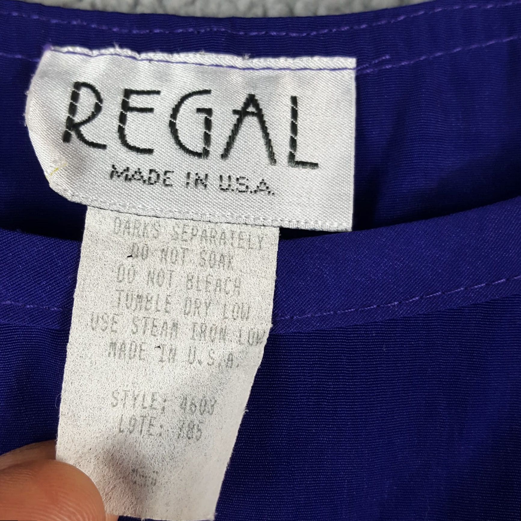 Vintage Vintage 80s Regal Purple Embroidered Art T Shirt Women's Size Small Pullover USA Top Vintage Yes Size S / US 4 / IT 40 - 7 Thumbnail