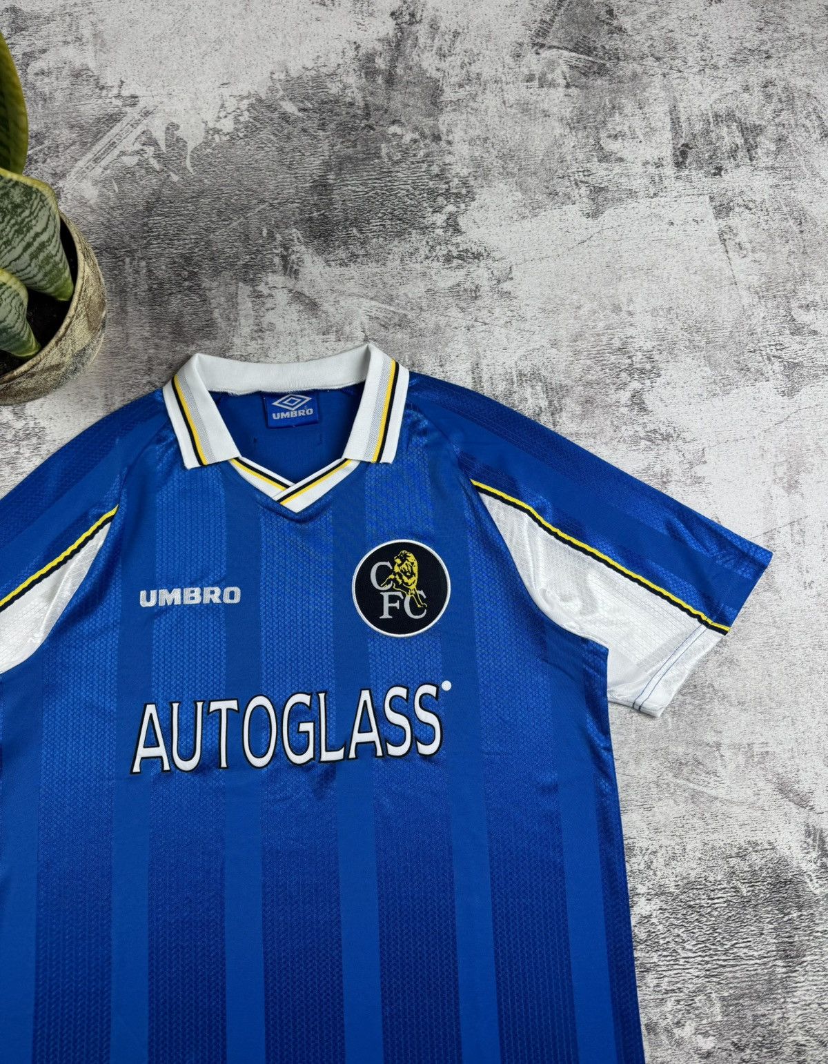 Umbro Umbro Chelsea 1997/1999 Retro Football T Shirt Jersey Tee Size US L / EU 52-54 / 3 - 5 Thumbnail