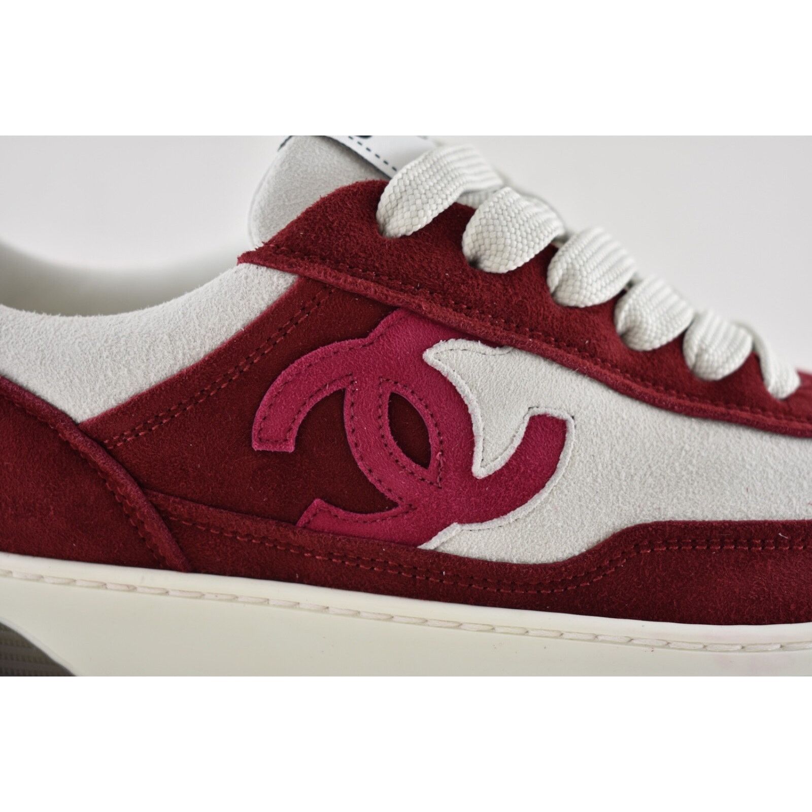 Chanel Chanel 23P Burgundy Suede Flat Lace Up Runner Sneaker 38.5 Size US 8.5 / IT 38.5 - 4 Thumbnail