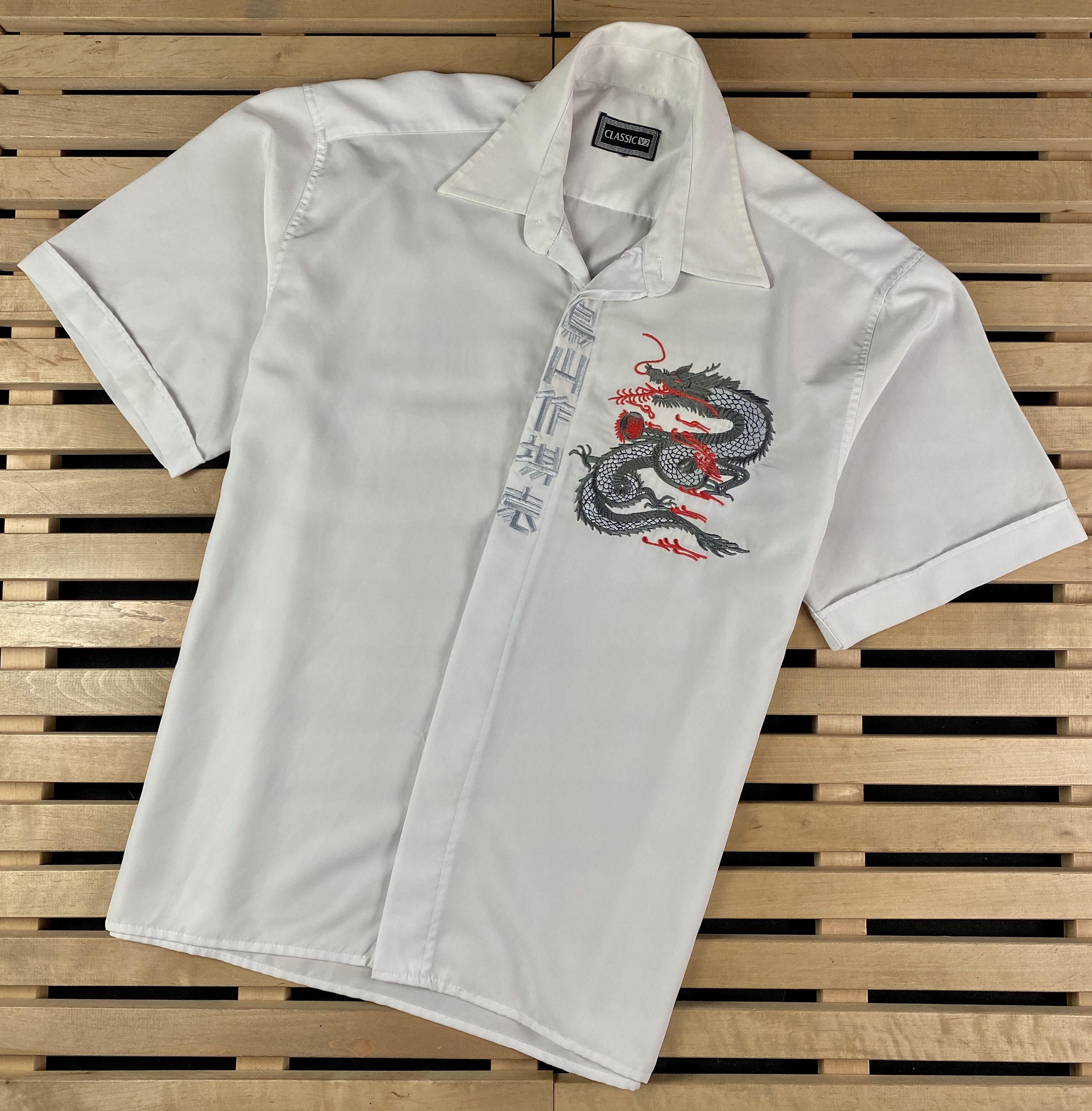 image of Vintage Shirt Short Sleeve Versace Dragon V2 Vintage Size XL in White, Men's