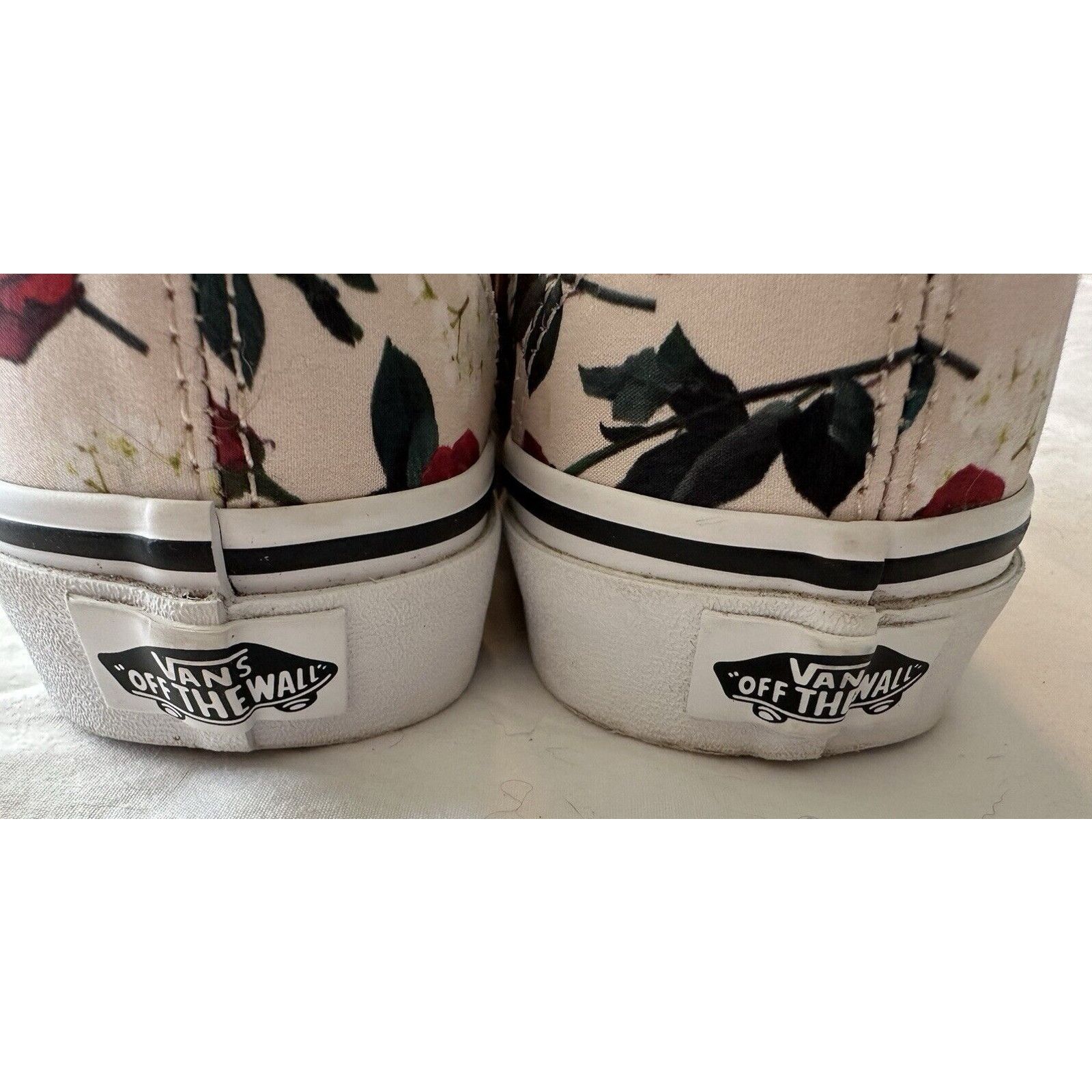 Vans VANS Authentic shoes women Sz 5.5/ Mens 4 Roses Flower Skate Size US 5.5 / IT 35.5 - 5 Thumbnail