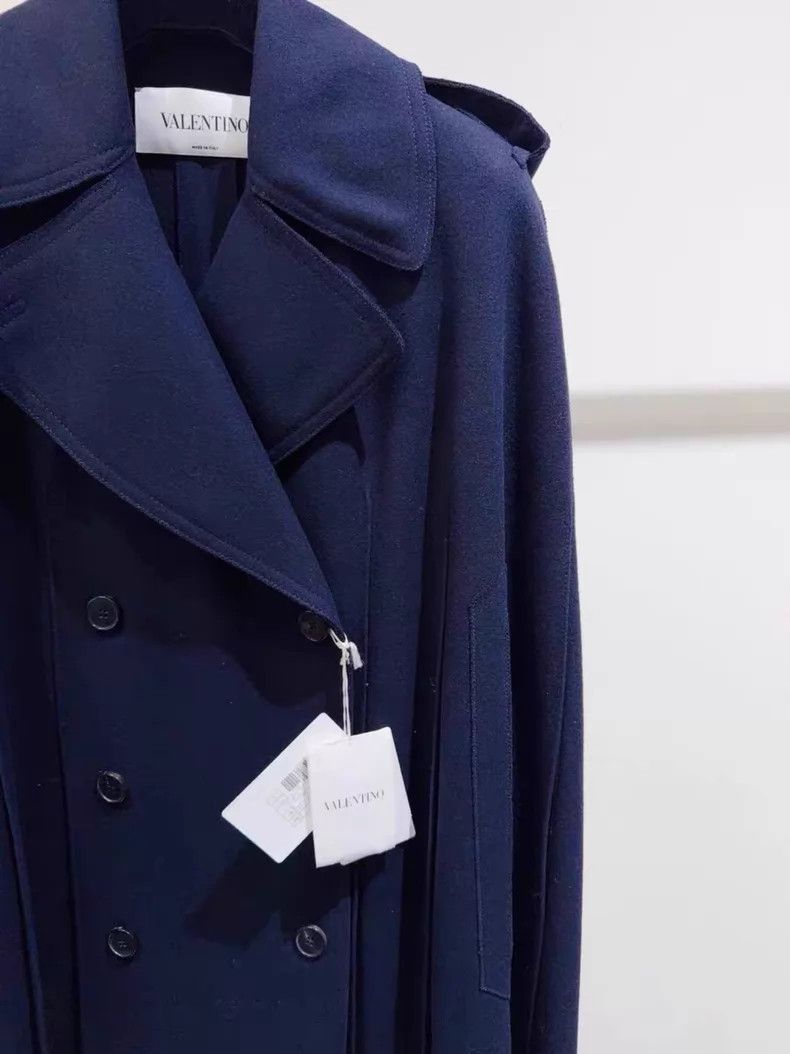 Valentino Valentino Cloak coat Size S / US 4 / IT 40 - 2 Thumbnail