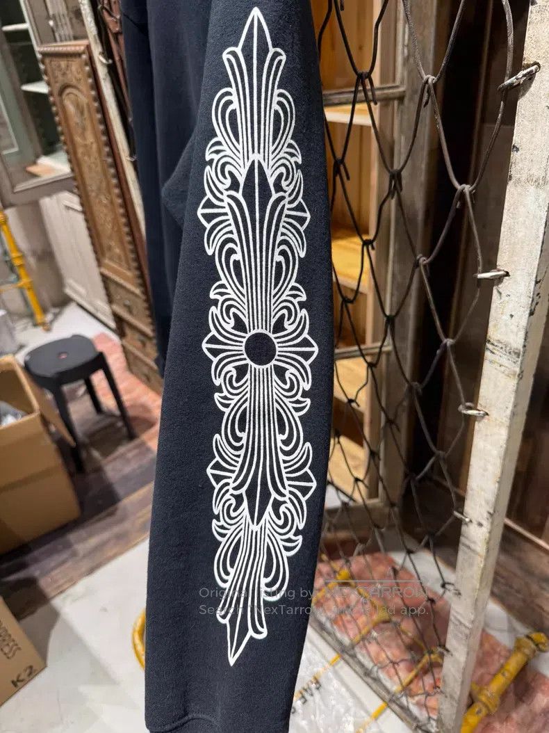 Chrome Hearts CHROME HEARTS Size M Purple graffiti hoodie, black koi slee Size US M / EU 48-50 / 2 - 3 Thumbnail