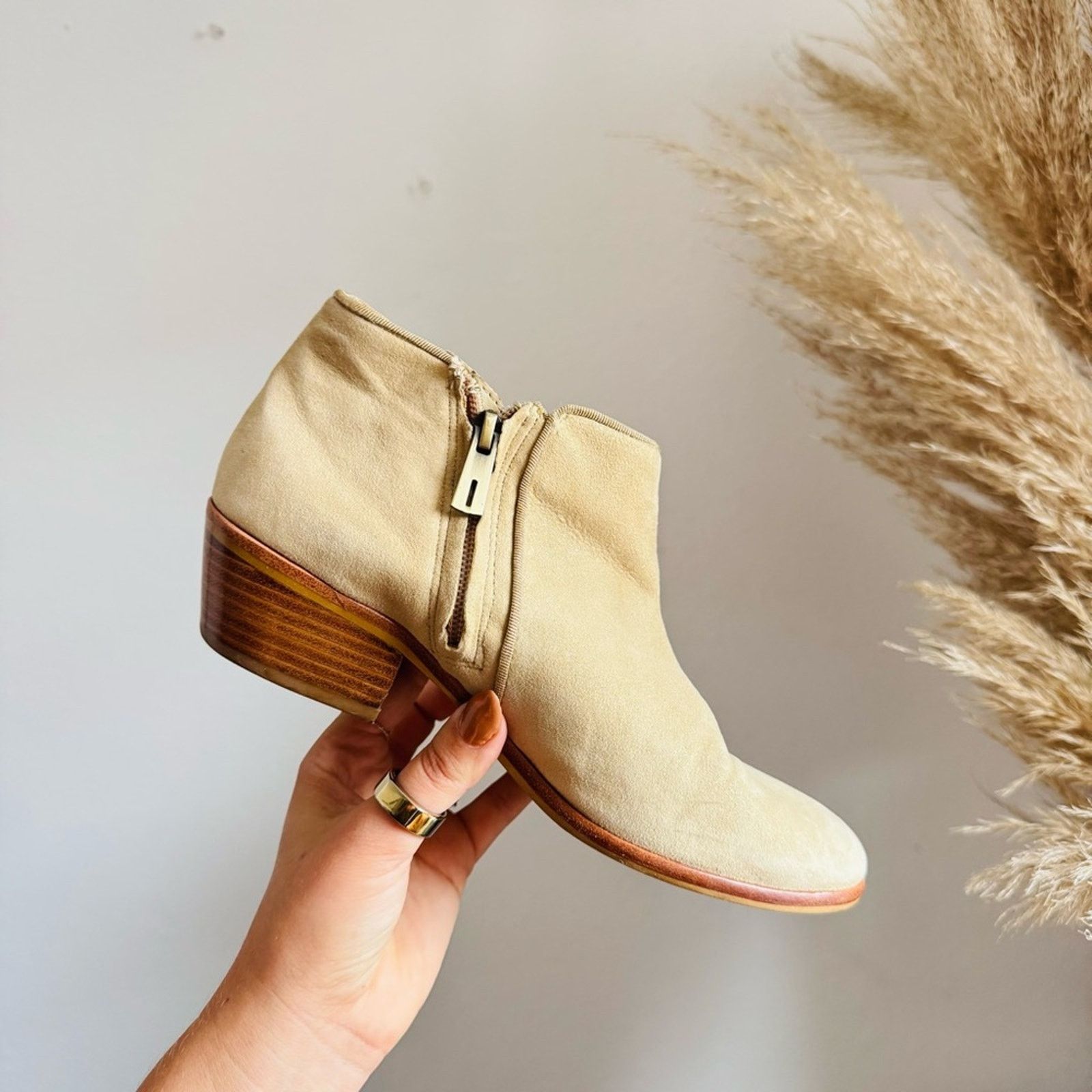 Sam Edelman SAM EDELMAN Beige Tan Suede Leather $170 Boot Booties Shoe 6 Size US 6 / IT 36 - 9 Thumbnail