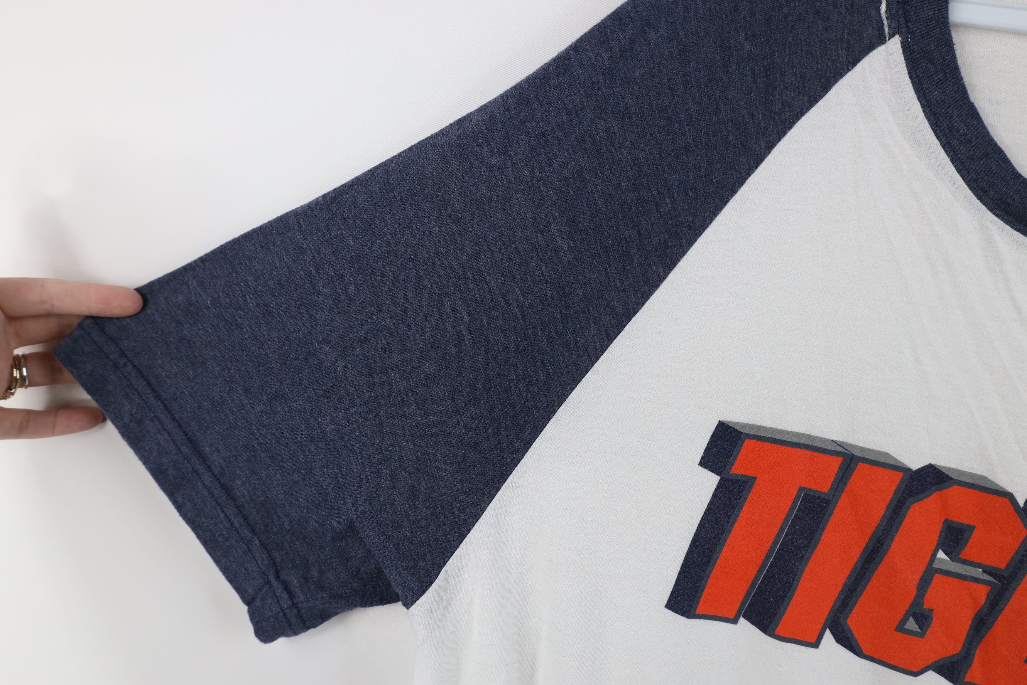 Nike Vintage Y2K Nike Tigers Baseball Raglan Jersey T-Shirt Size US XL / EU 56 / 4 - 9 Thumbnail