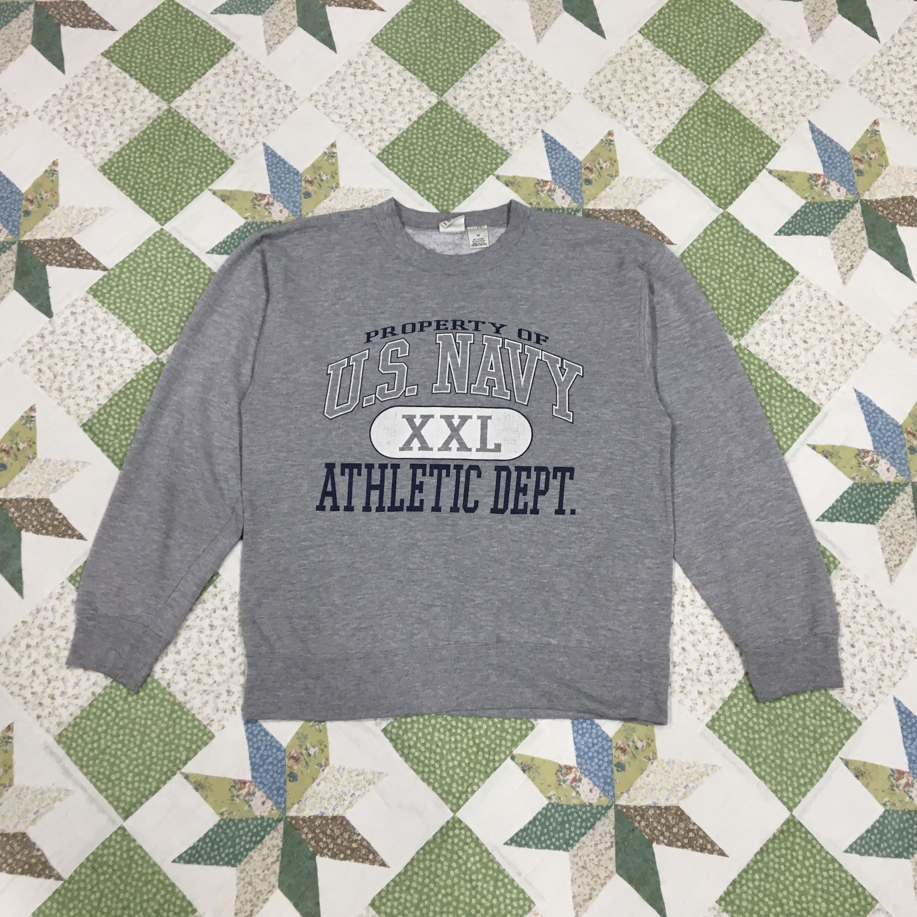 Vintage Vintage US NAVY Crewneck Sweatshirt Size US M / EU 48-50 / 2 - 1 Thumbnail