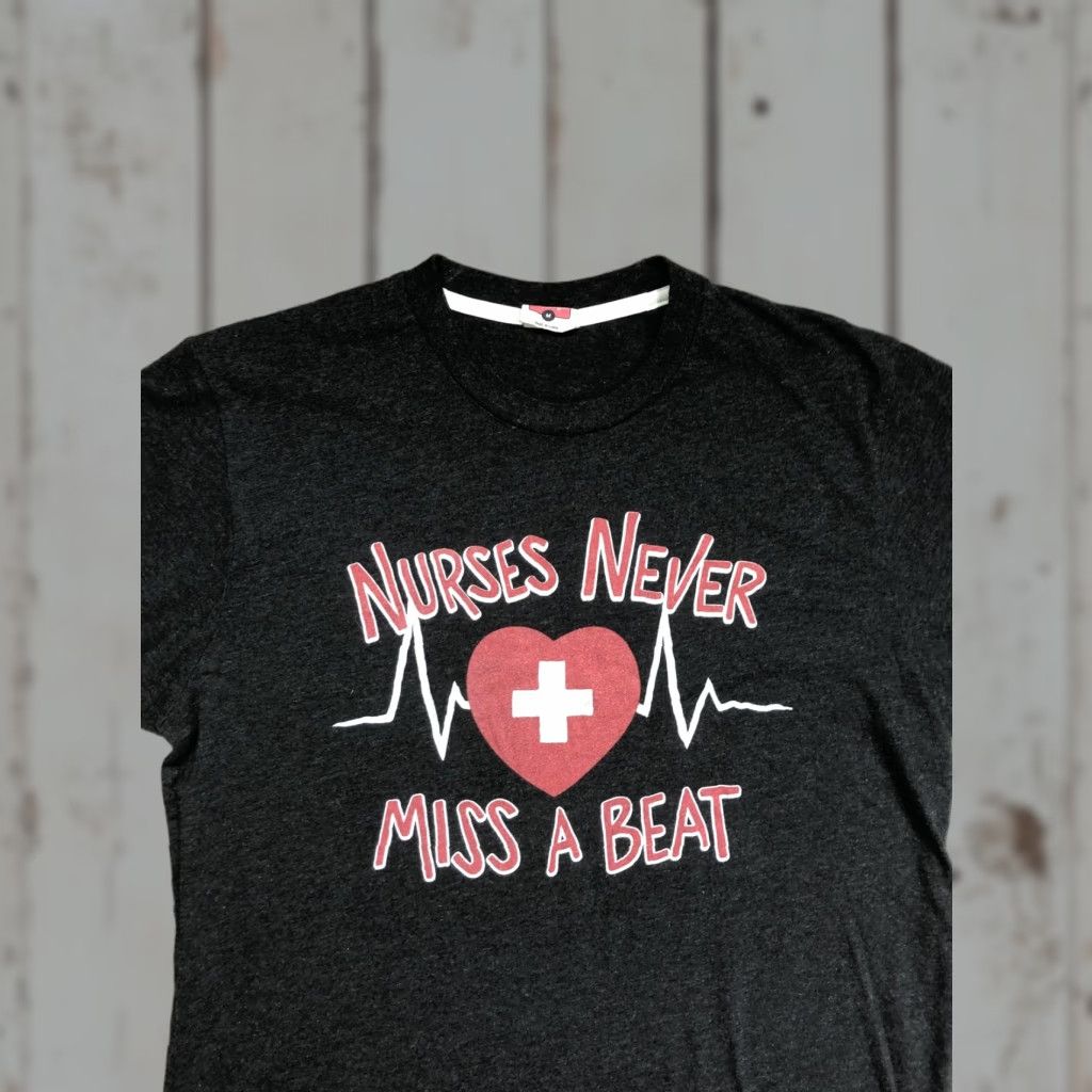 Vintage Homage Nurses Never Miss A Beat Shirt Mens Medium Gray Nurse Graphic Tee Medical Size US M / EU 48-50 / 2 - 1 Thumbnail