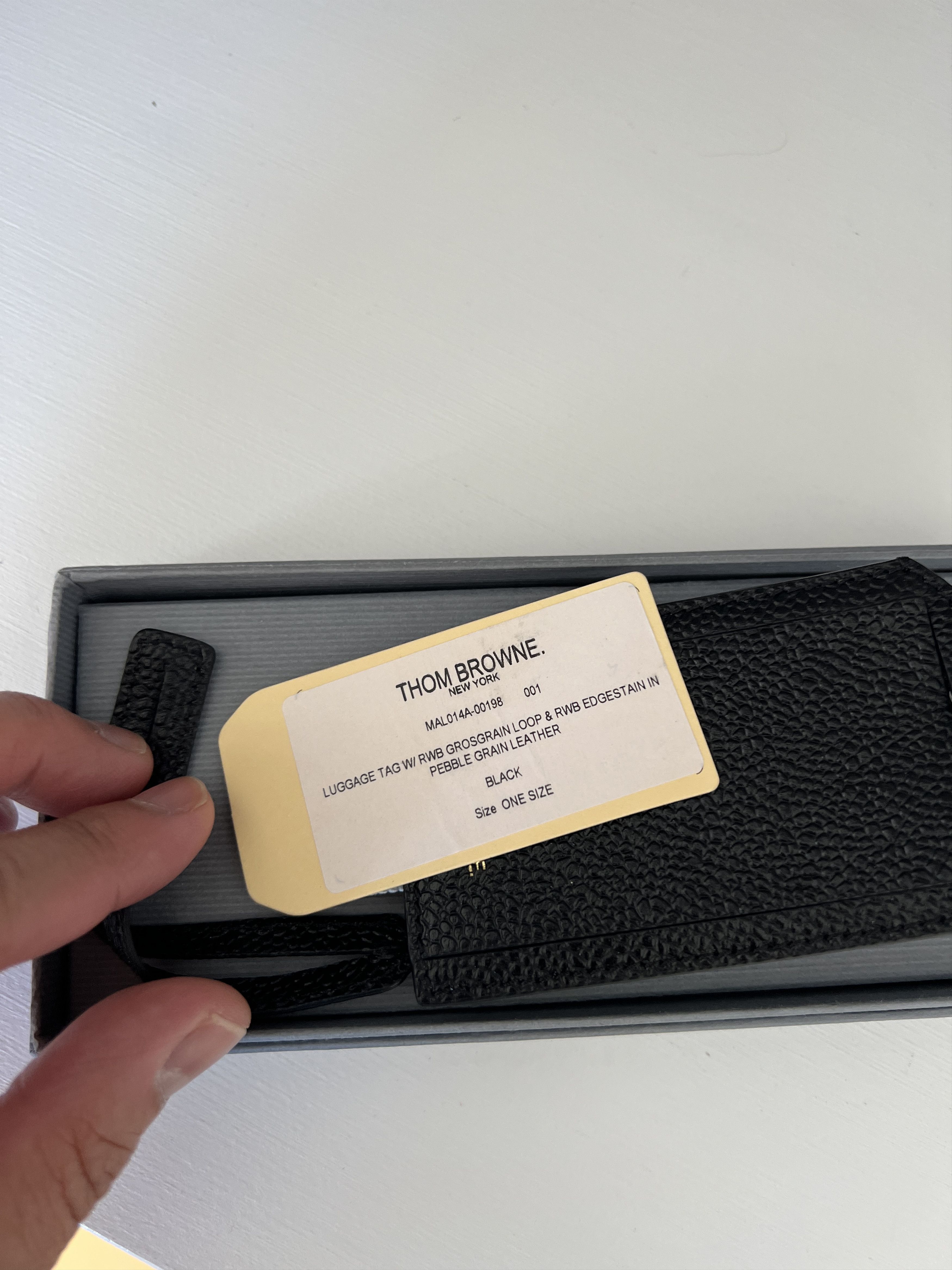 Thom Browne Pebble Leather Tag Size ONE SIZE - 6 Thumbnail