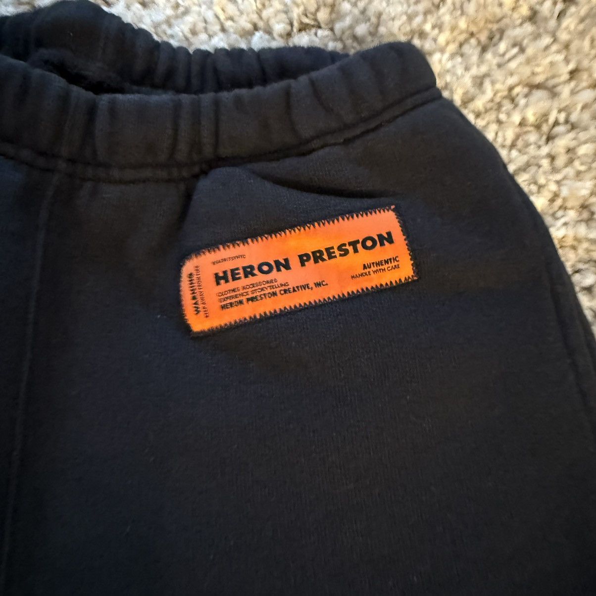 Heron Preston Heron preston script sweatpants joggers logo size Small Size US 30 / EU 46 - 4 Thumbnail