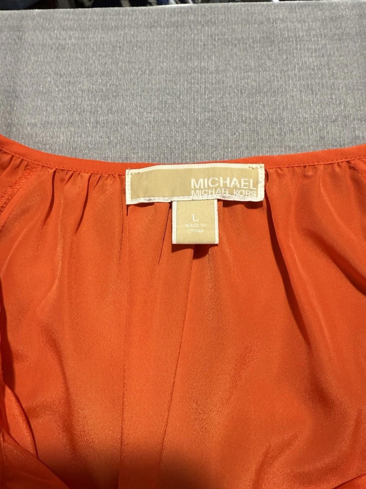 Michael Kors Michael Kors Peasant V-Neck Blouse 3/4 Sleeve Tie-Front L Size L / US 10 / IT 46 - 2 Thumbnail