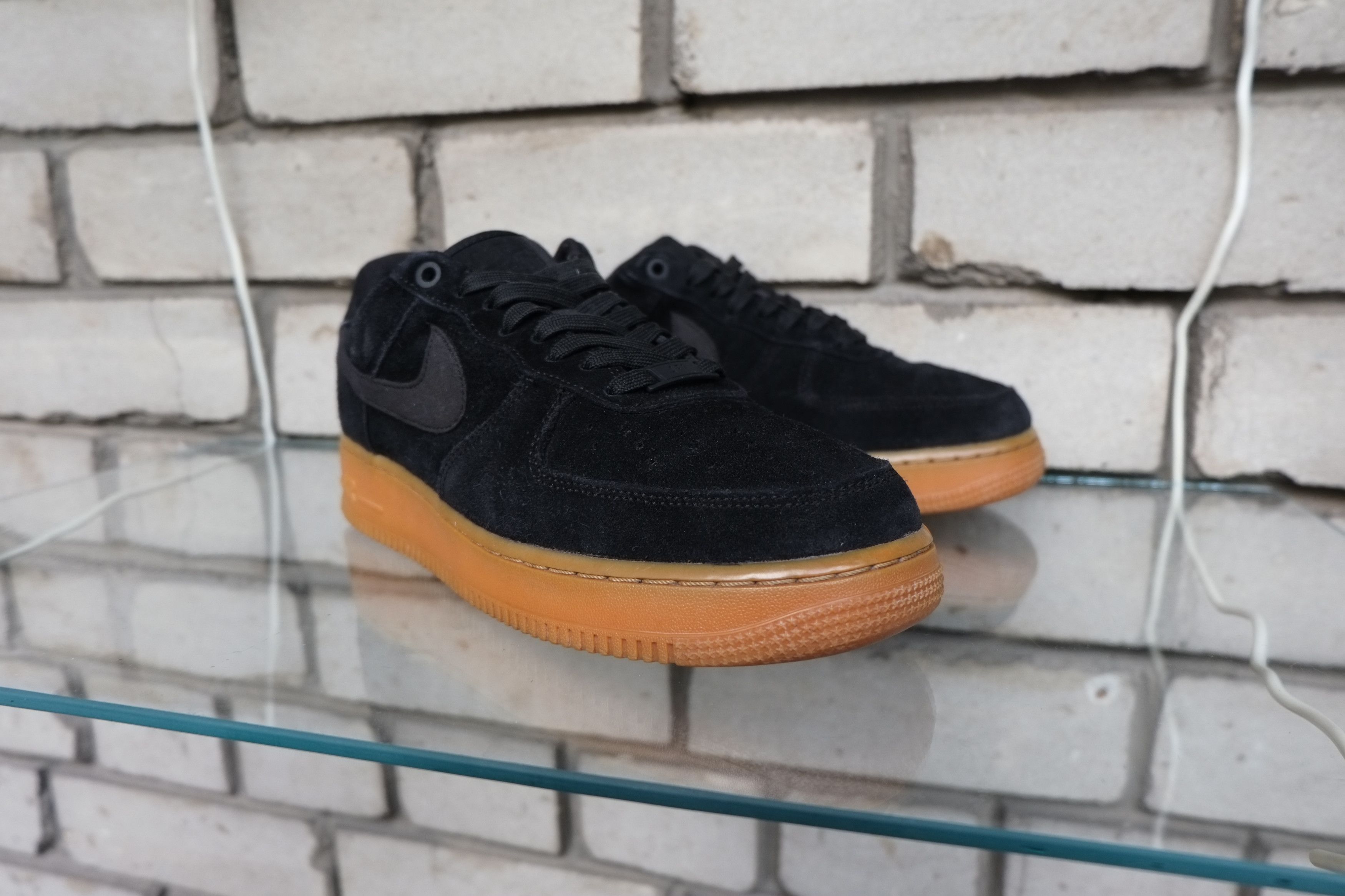 Nike Nike Air Force 1 07 LV8 Suede Black Gum Jordan AA1117-001 Size US 8 / EU 41 - 5 Thumbnail