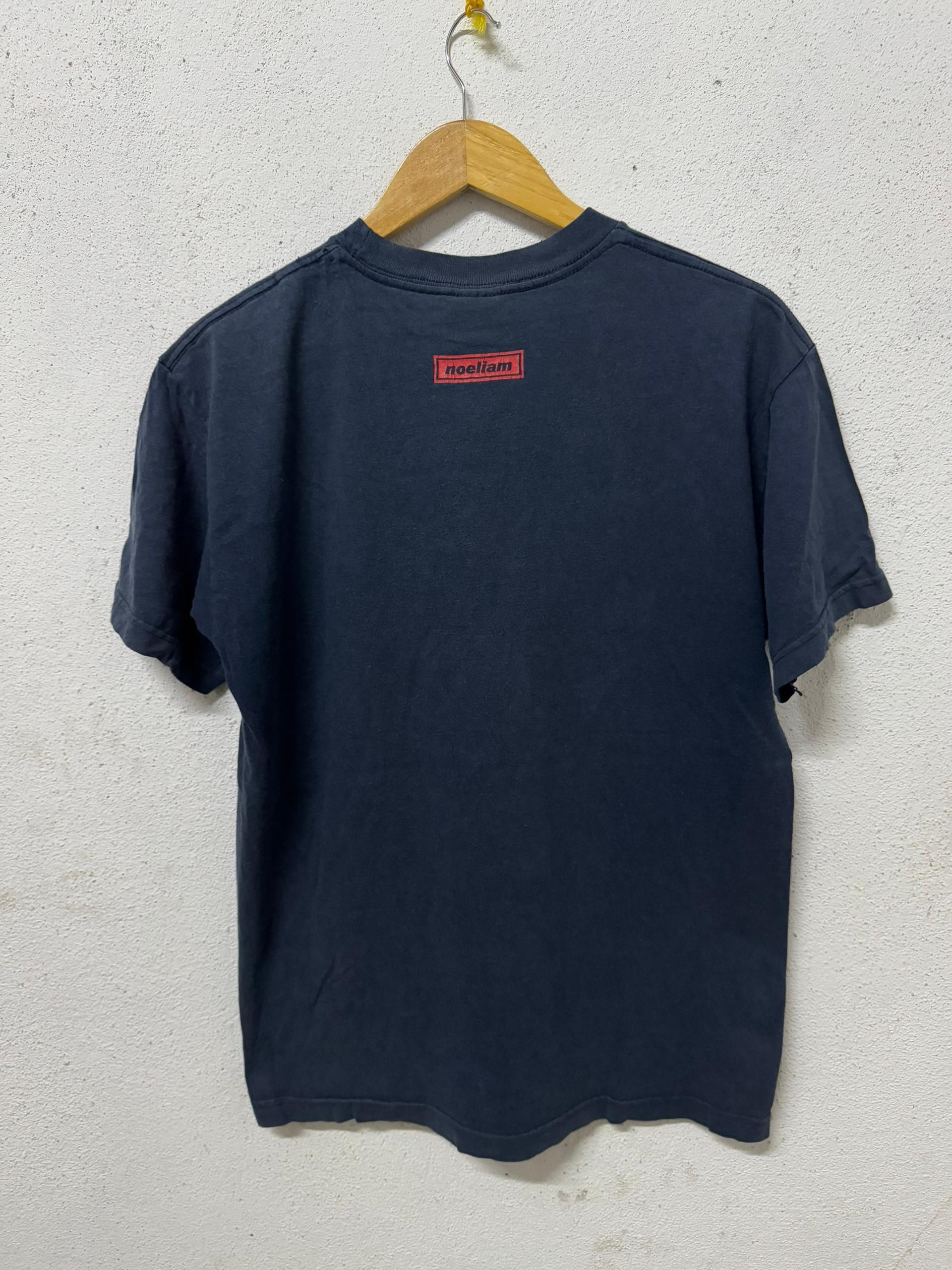 Vintage 🔥Vintage sunfaded noel gallagher oasis singer y2k tshirt Size US M / EU 48-50 / 2 - 3 Thumbnail