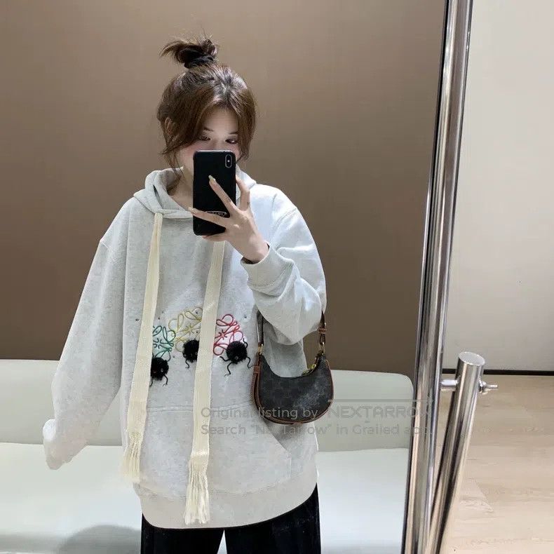 Loewe Loewe Sweatshirt with Chihiro Logo Embroidered and Fleece Size S / US 4 / IT 40 - 7 Thumbnail