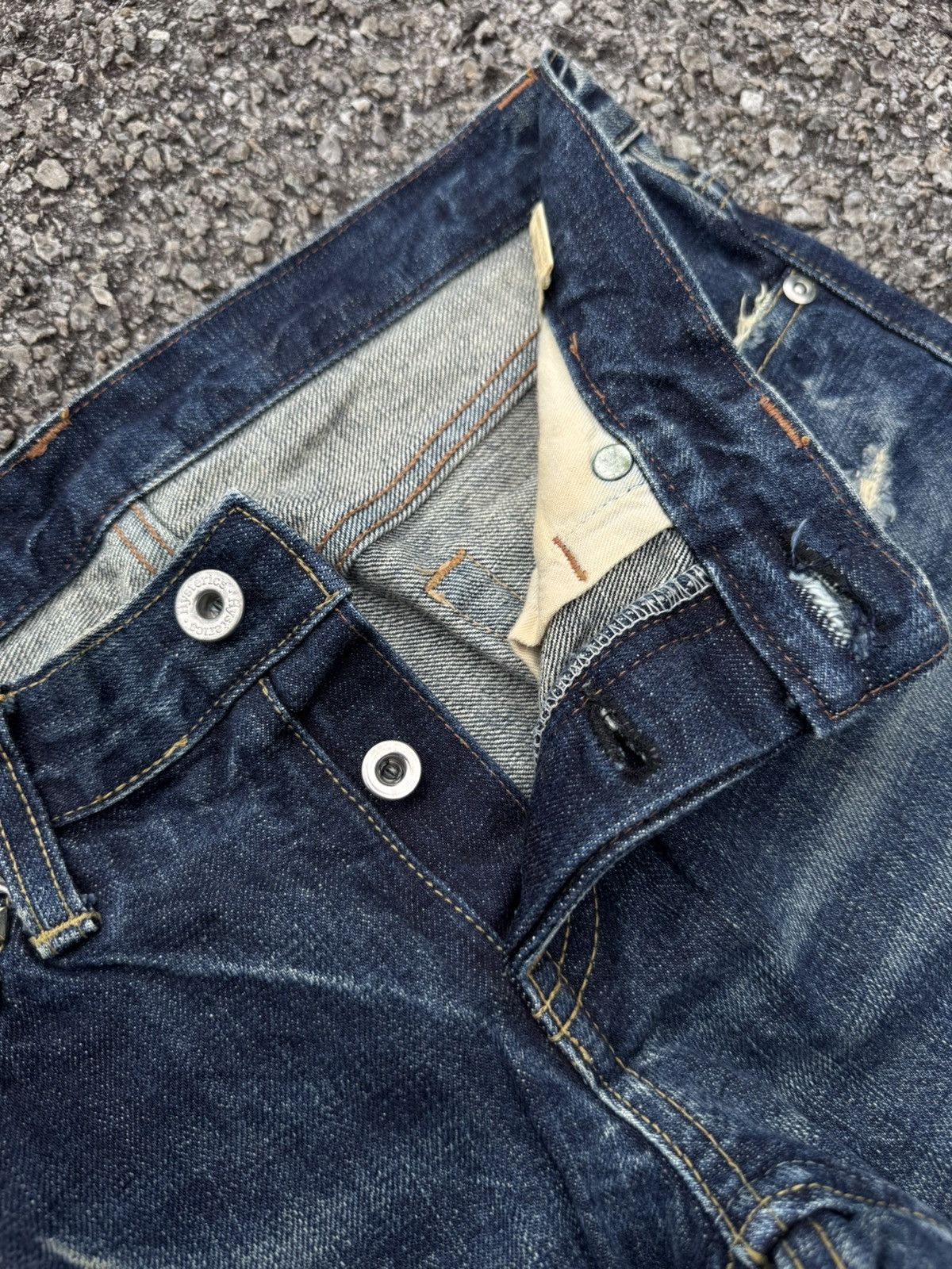 Hysteric Glamour HYSTERIC GLAMOUR JAPAN STUDDED UNISEX STYLE DISTRESSED JEANS Size US 29 - 9 Thumbnail