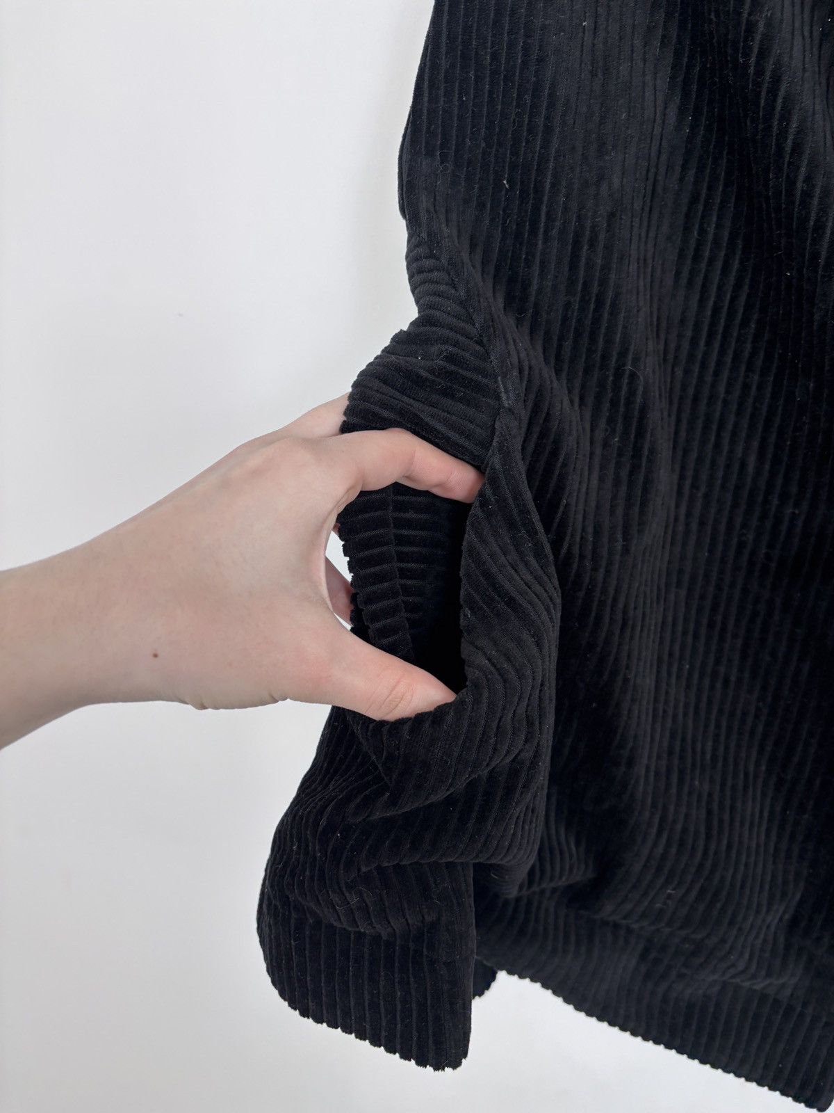 Gudrun Sjoden Gudrun Sjoden Women’s Black Velour Knit Cardigan Sweater Size M / US 6-8 / IT 42-44 - 7 Thumbnail