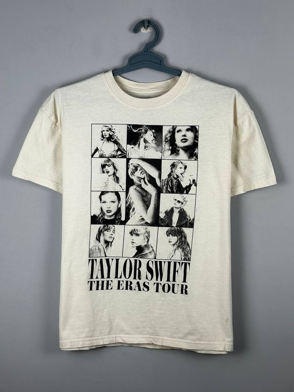 Band Tees Taylor Swift The Eras Tour Rare Printed T Shirt Size XS / US 0-2 / IT 36-38 - 1 Thumbnail