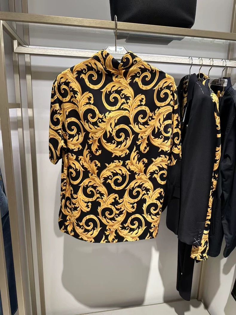 Versace Versace Men's shirt pattern design Size US M / EU 48-50 / 2 - 3 Thumbnail