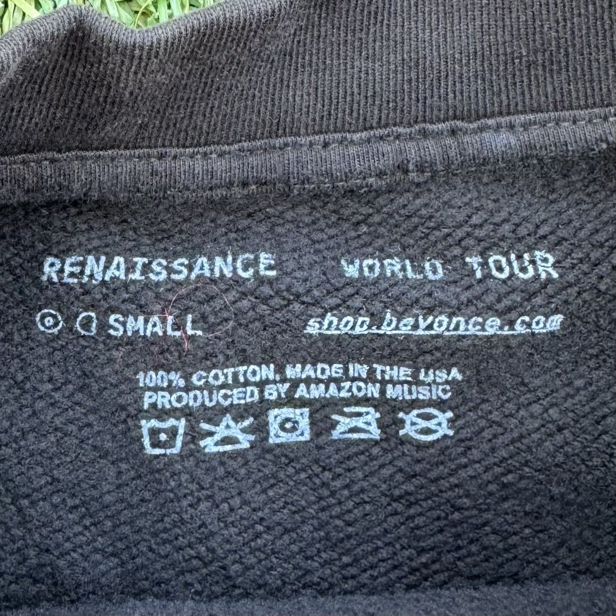 Beyonce Official Beyoncé Renaissance World Tour 2023 Merch Sweater m Size US S / EU 44-46 / 1 - 9 Thumbnail