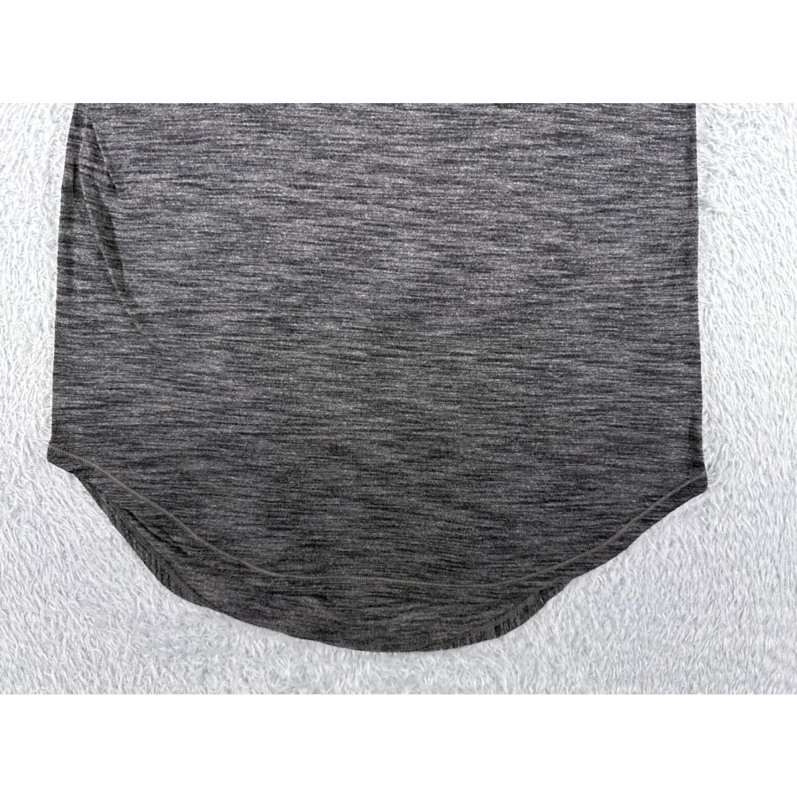 Lululemon Lululemon Shirt Women Gray Tank Luxtreme Built-In Bra All Seasons Sleeveless Racerback Casual Workwear Regular Size 4 Size S / US 4 / IT 40 - 5 Thumbnail