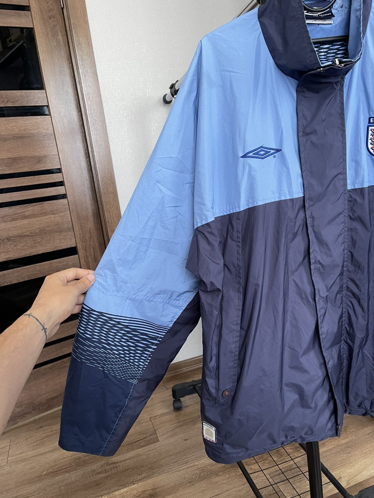 Umbro Umbro England Vintage Soccer Zip Track Jacket 2000s Size US XL / EU 56 / 4 - 12 Thumbnail