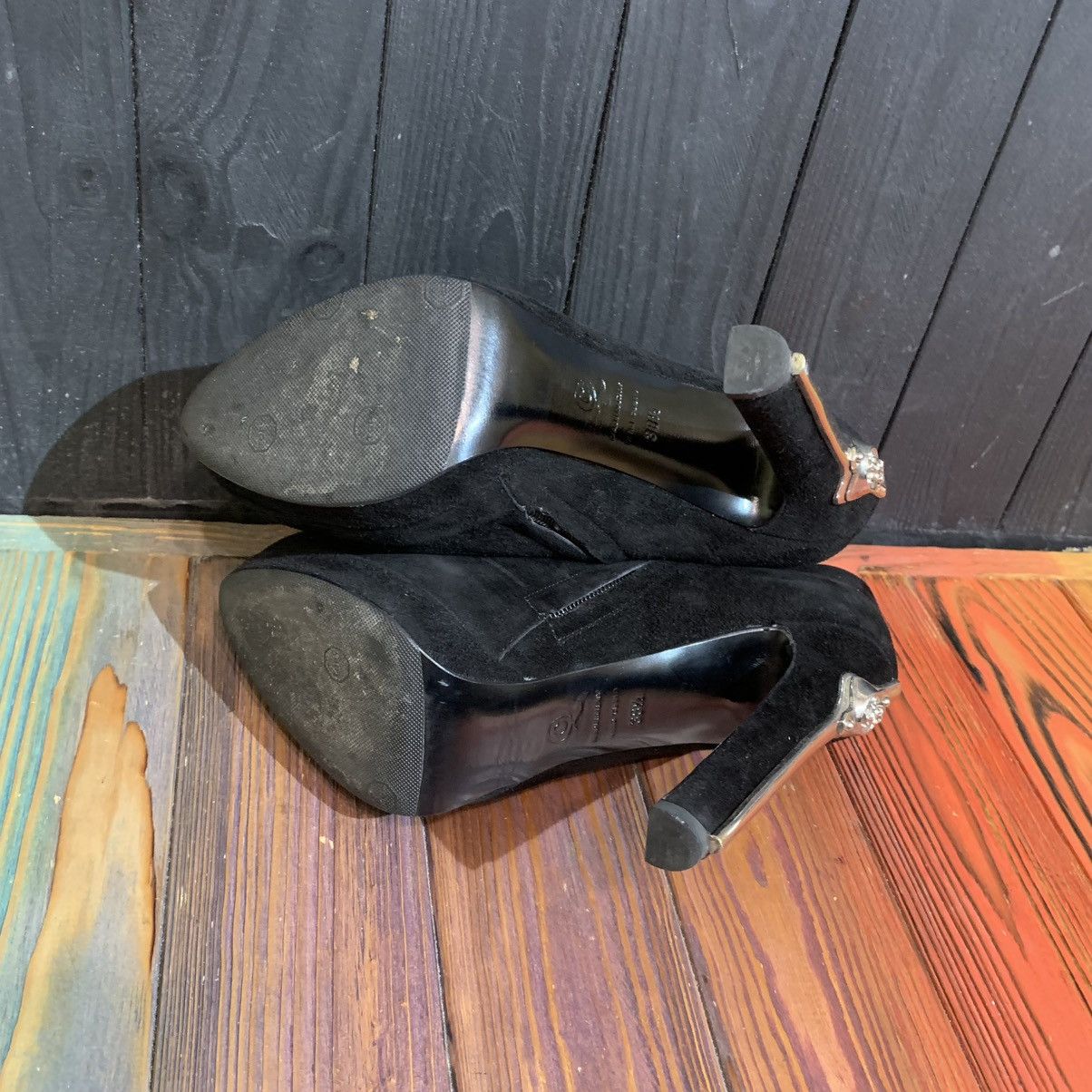 Alexander McQueen Alexander MaQueen Suede Women’s Heels Size 38.5 Size US 8.5 / IT 38.5 - 9 Thumbnail