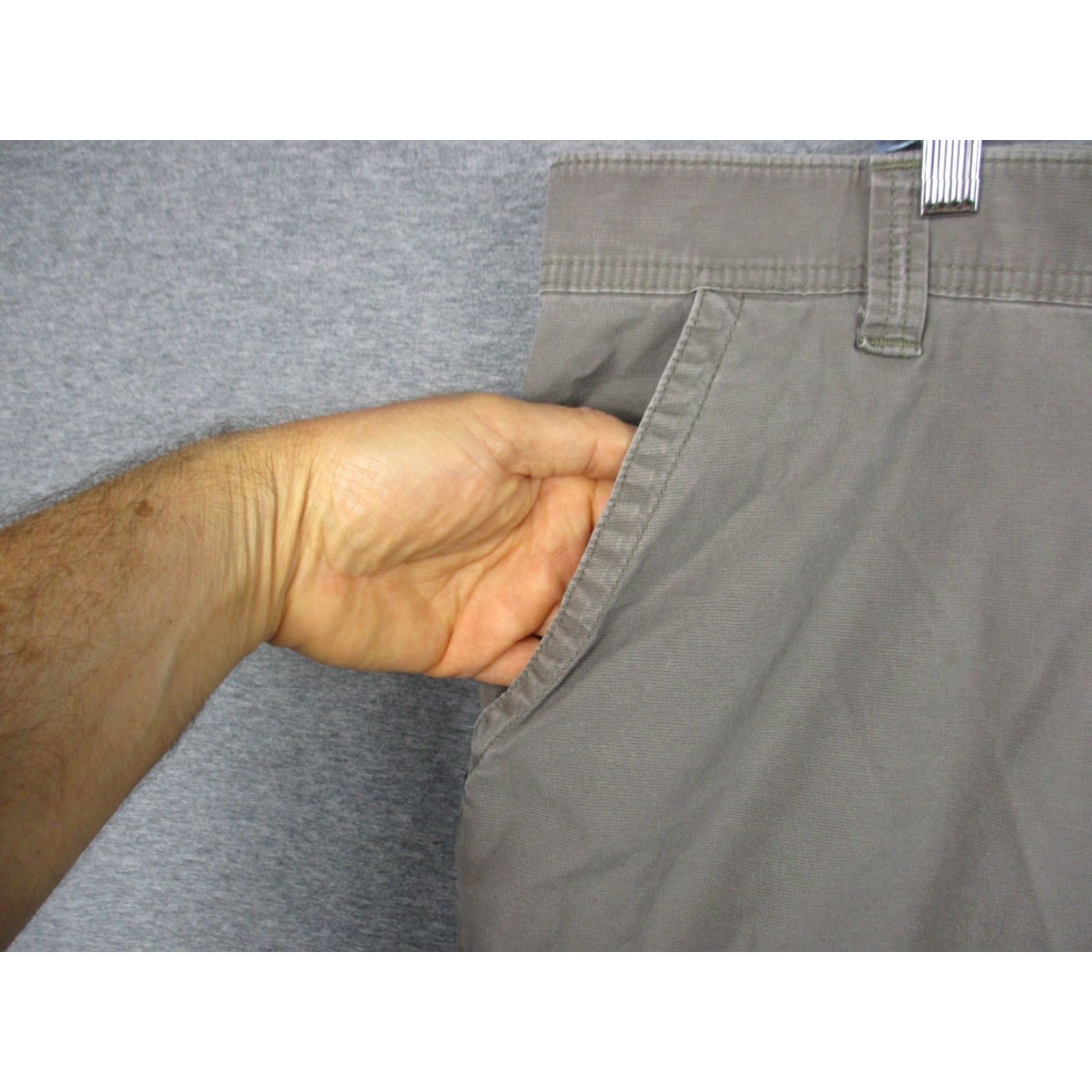 Wrangler Wrangler Cargo Shorts 42 Cotton Khaki Flat Front Stretch Men's Casual Outdoor Summer Beig e Size US 42 / EU 58 - 4 Thumbnail
