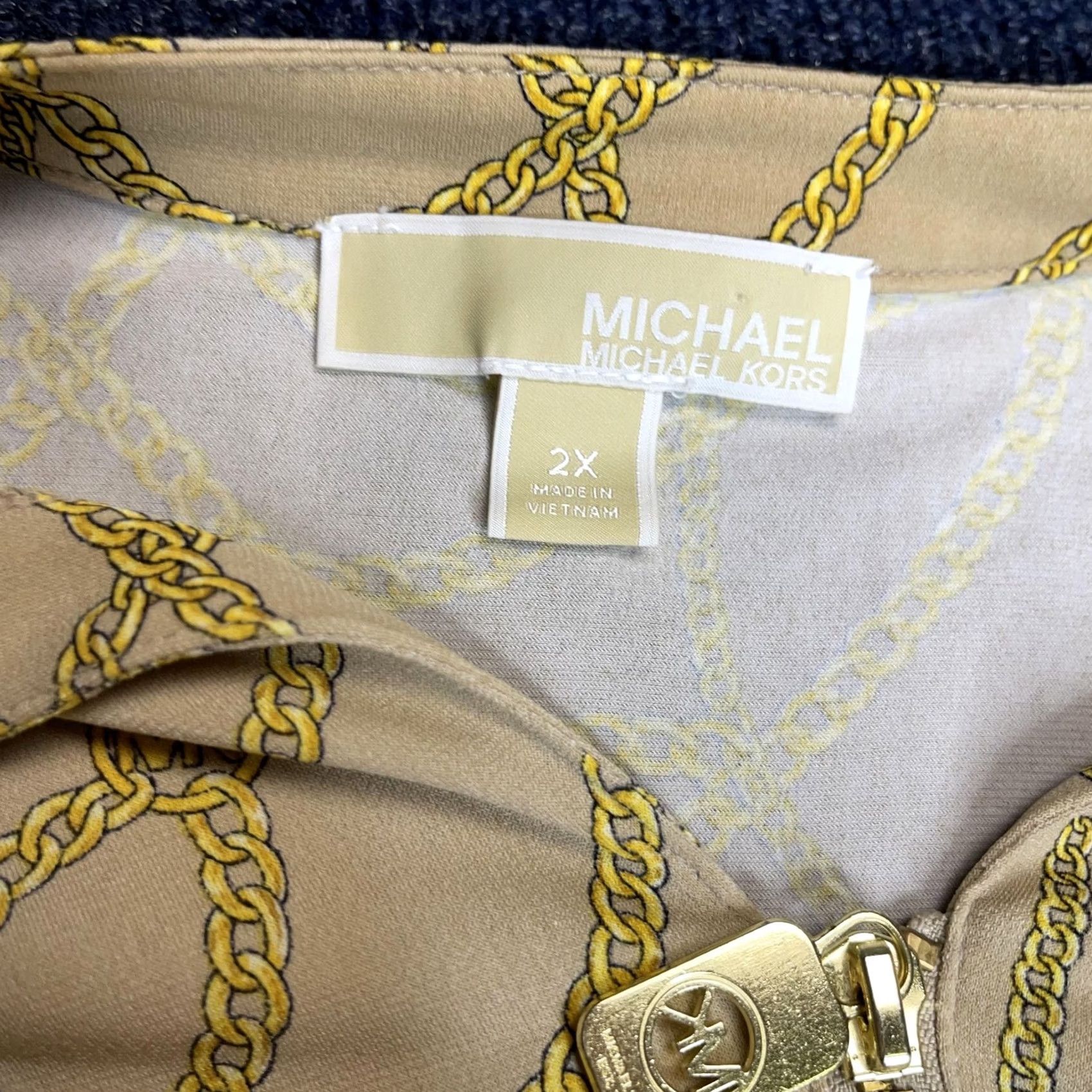 Michael Kors Michael Kors Shirt Womens 2X Tan Chain Print Zip Front Tunic Top Blouse Geometric Tunic Long Sleeve V-Neck Plus Size 2X Women's Size XXL / US 16-18 / IT 52-54 - 3 Thumbnail