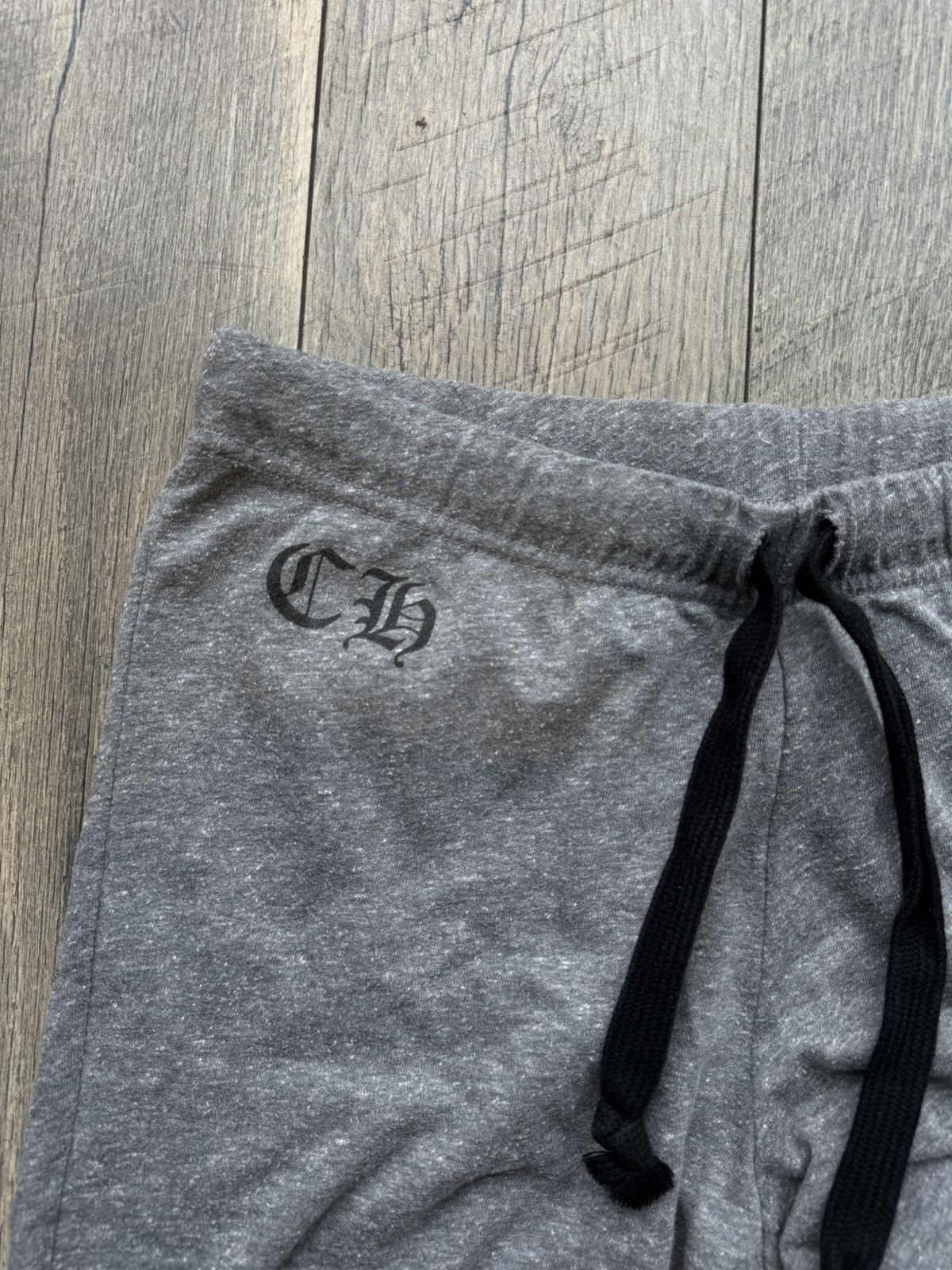 Chrome Hearts Chrome Hearts Fleur De Lis scroll Sweat Shorts - Medium Size US 32 / EU 48 - 4 Thumbnail