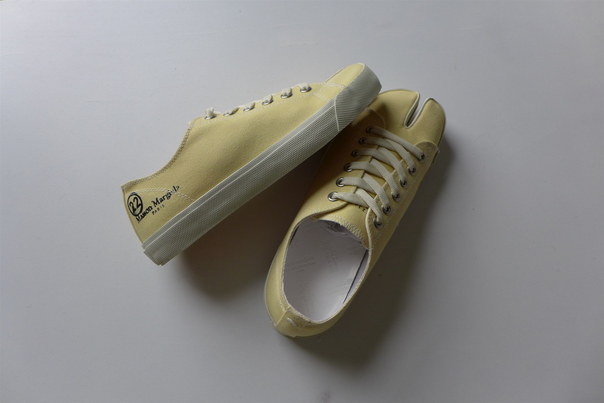 Maison Margiela Margiela Tabi Low Sneakers - Yellow Cotton Canvas Size US 8 / EU 41 - 18 Thumbnail