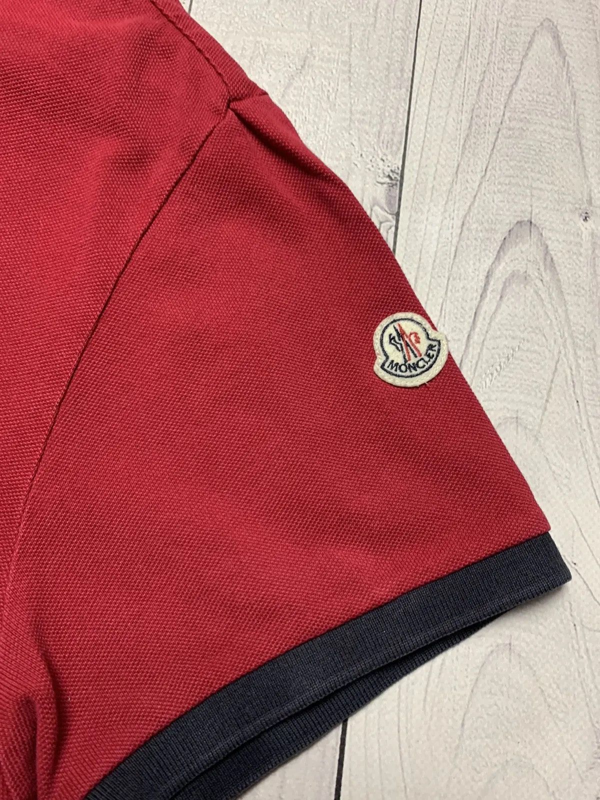 Moncler Vintage Moncler polo tee logo size L rare Size US L / EU 52-54 / 3 - 3 Thumbnail