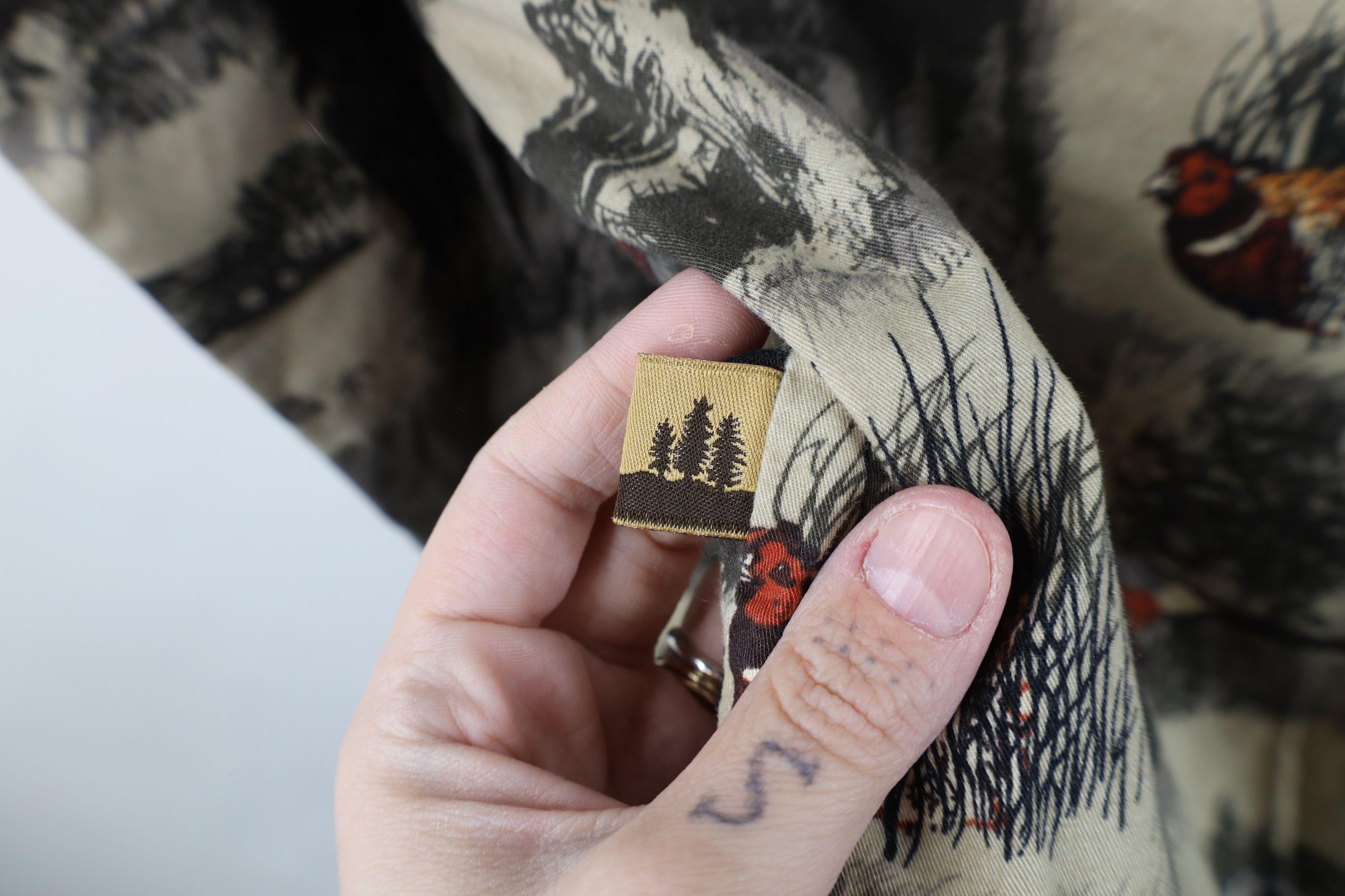 Vintage Vintage 90s Y2K Hunting Dog All Over Print Button Shirt Size US XL / EU 56 / 4 - 9 Thumbnail