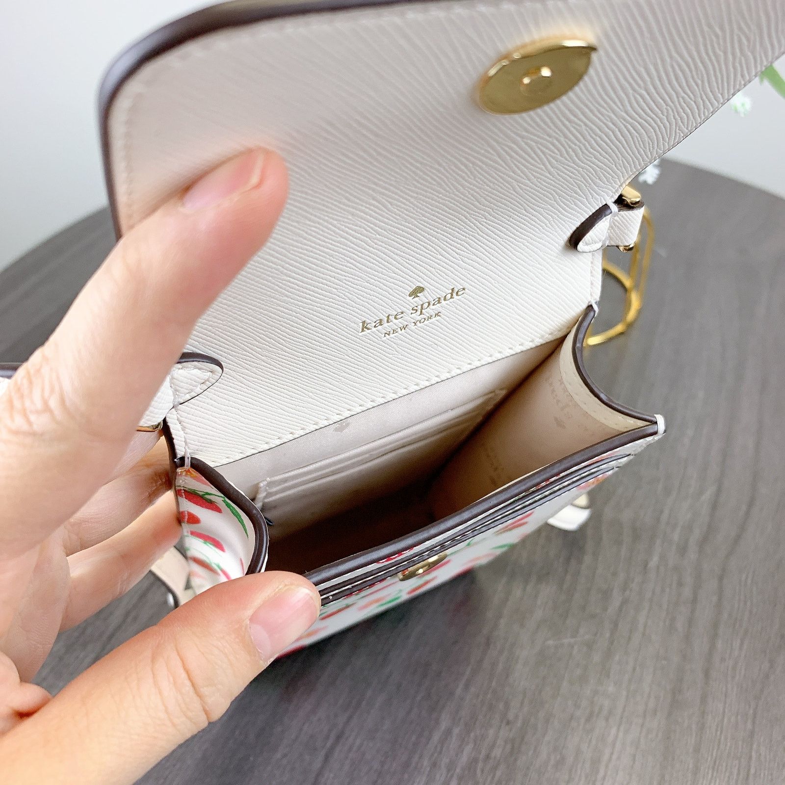 Kate Spade kate spade KG701 Strawberry Vine South Phone Crossbody Size ONE SIZE - 6 Thumbnail