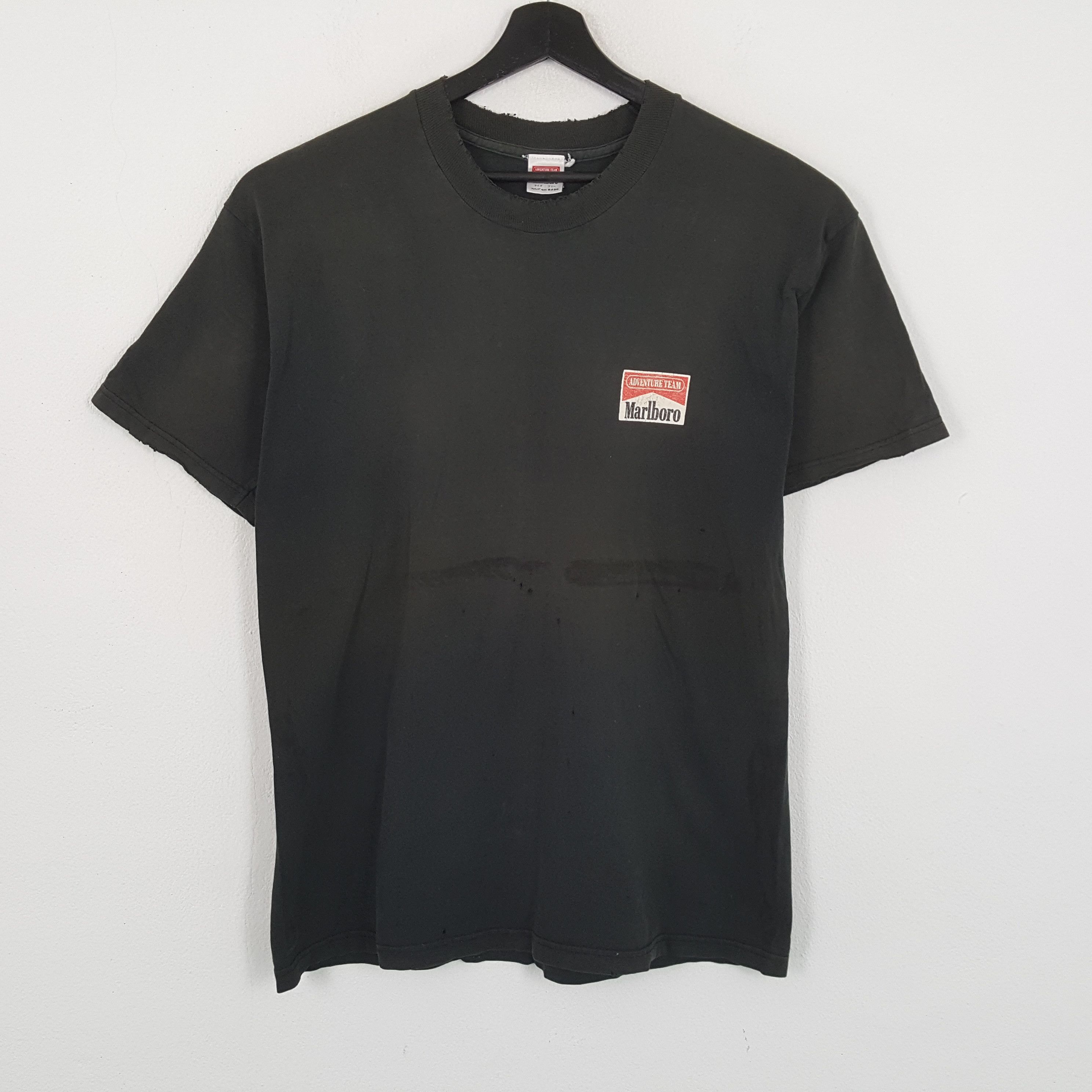 Marlboro × Vintage MARLBORO ADVENTURE TEAM Distressed Tshirt Size US L / EU 52-54 / 3 - 1 Thumbnail