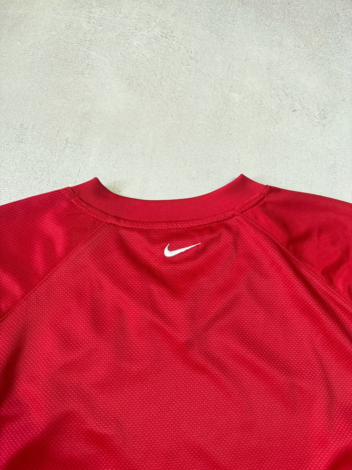 Vintage Vintage Nike T Shirt Tee Jersey Big Logo Baggy Mini Swoosh Size US L / EU 52-54 / 3 - 9 Thumbnail