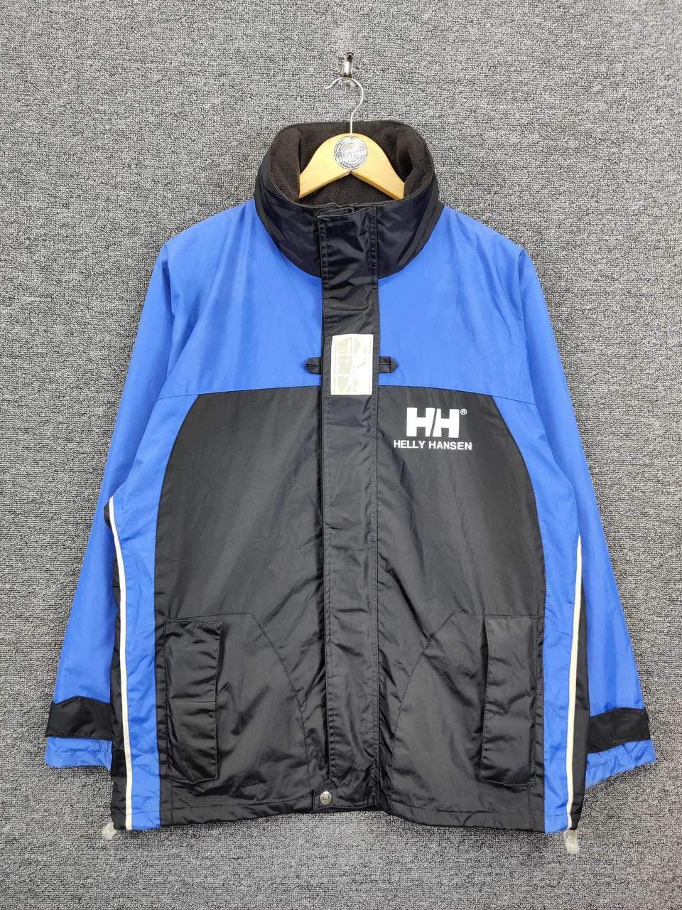 Helly Hansen Vintage Helly Hansen Waterproof Windbreaker Jacket Size US M / EU 48-50 / 2 - 1 Thumbnail