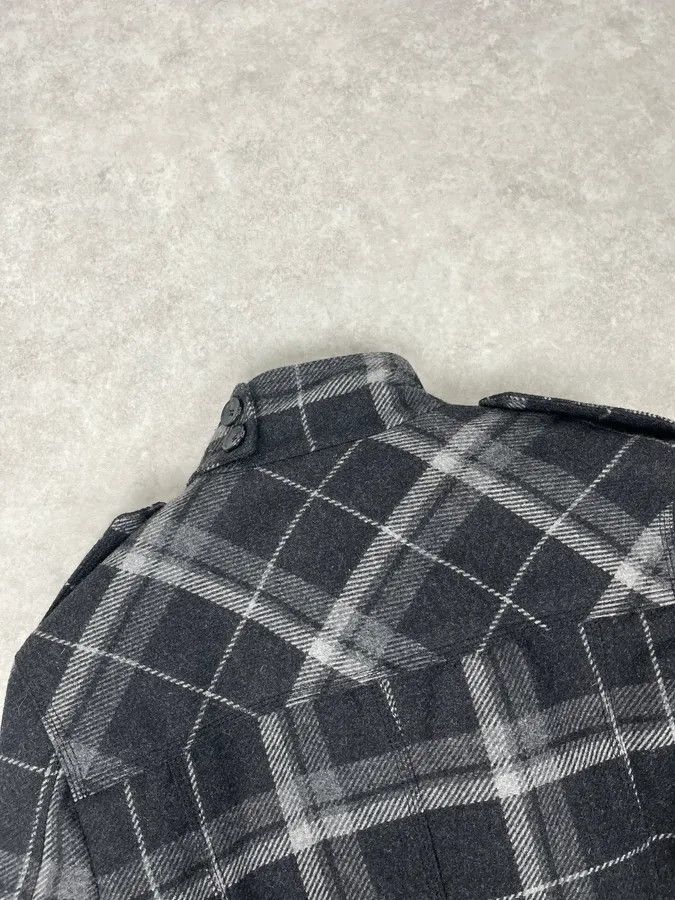 Dolce & Gabbana 2000s Dolce & Gabbana Grey Checkered Wool Buttoned Jacket Size US M / EU 48-50 / 2 - 7 Thumbnail